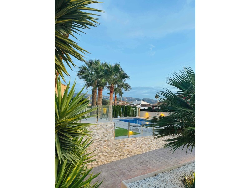 Villa i Albir, Alicante, Spanien 4 sovrum, 350 kvm. Nr. 179620