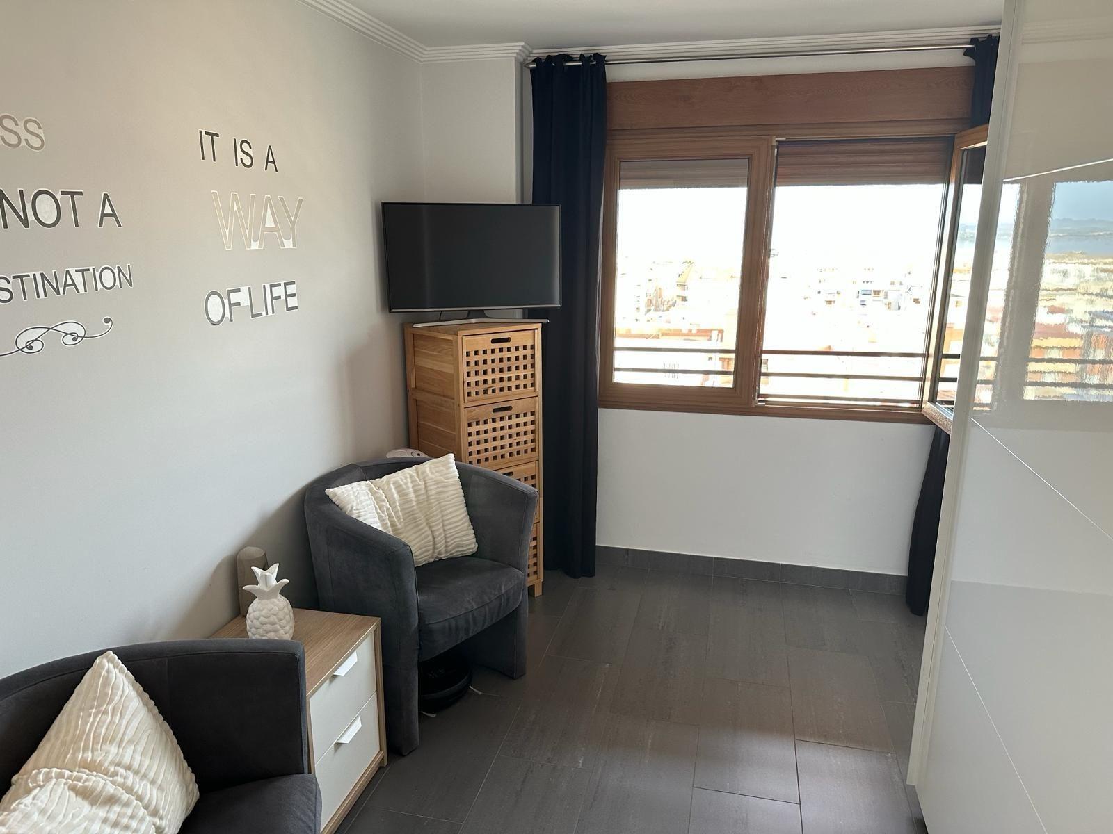 Huoneisto Torrevieja, Alicante, Espanja 2 makuuhuonetta, 118 m2 No. 137720