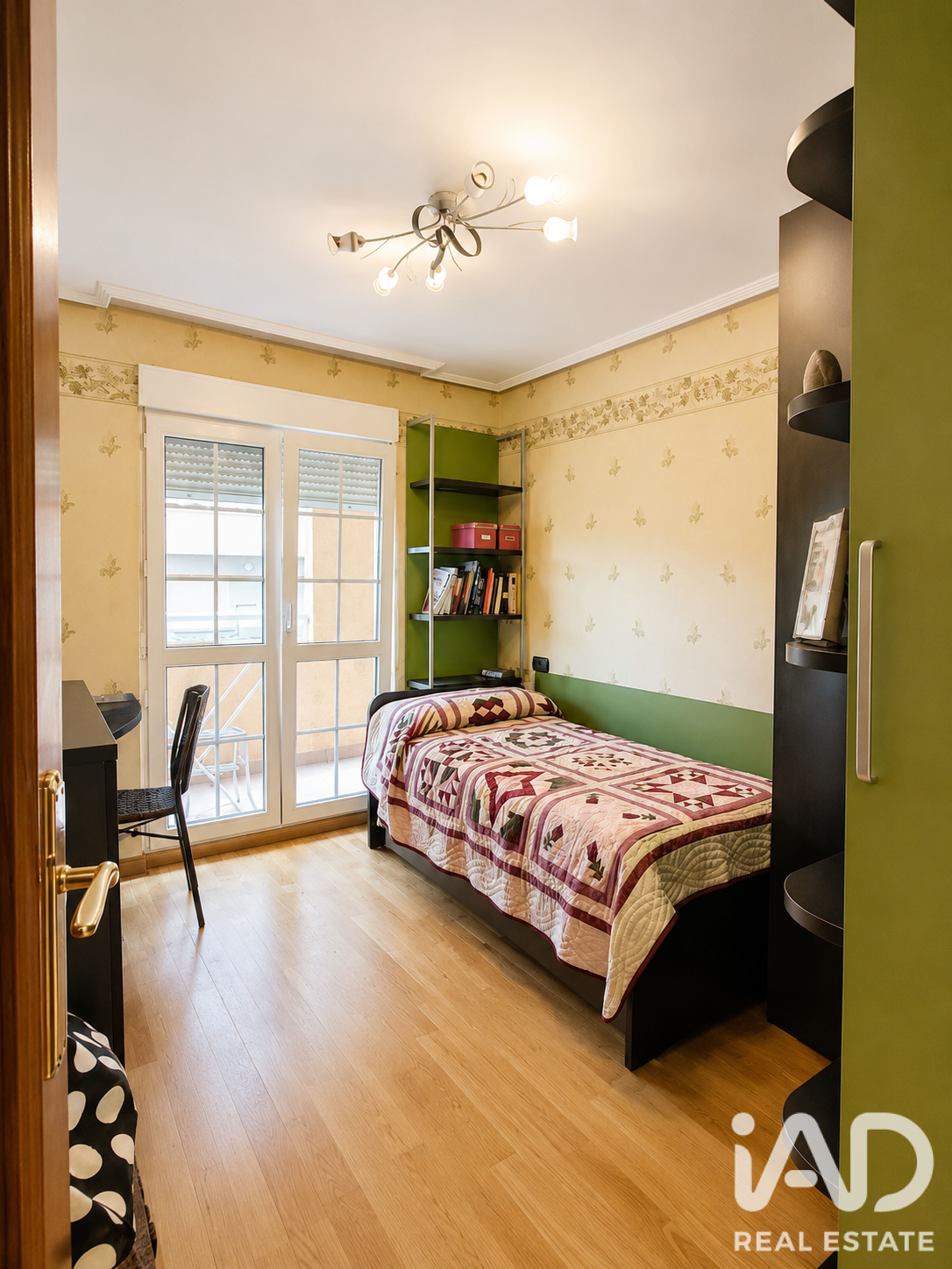 Apartment à Leon, Espagne 2 chambres, 93 m2 No. 194421