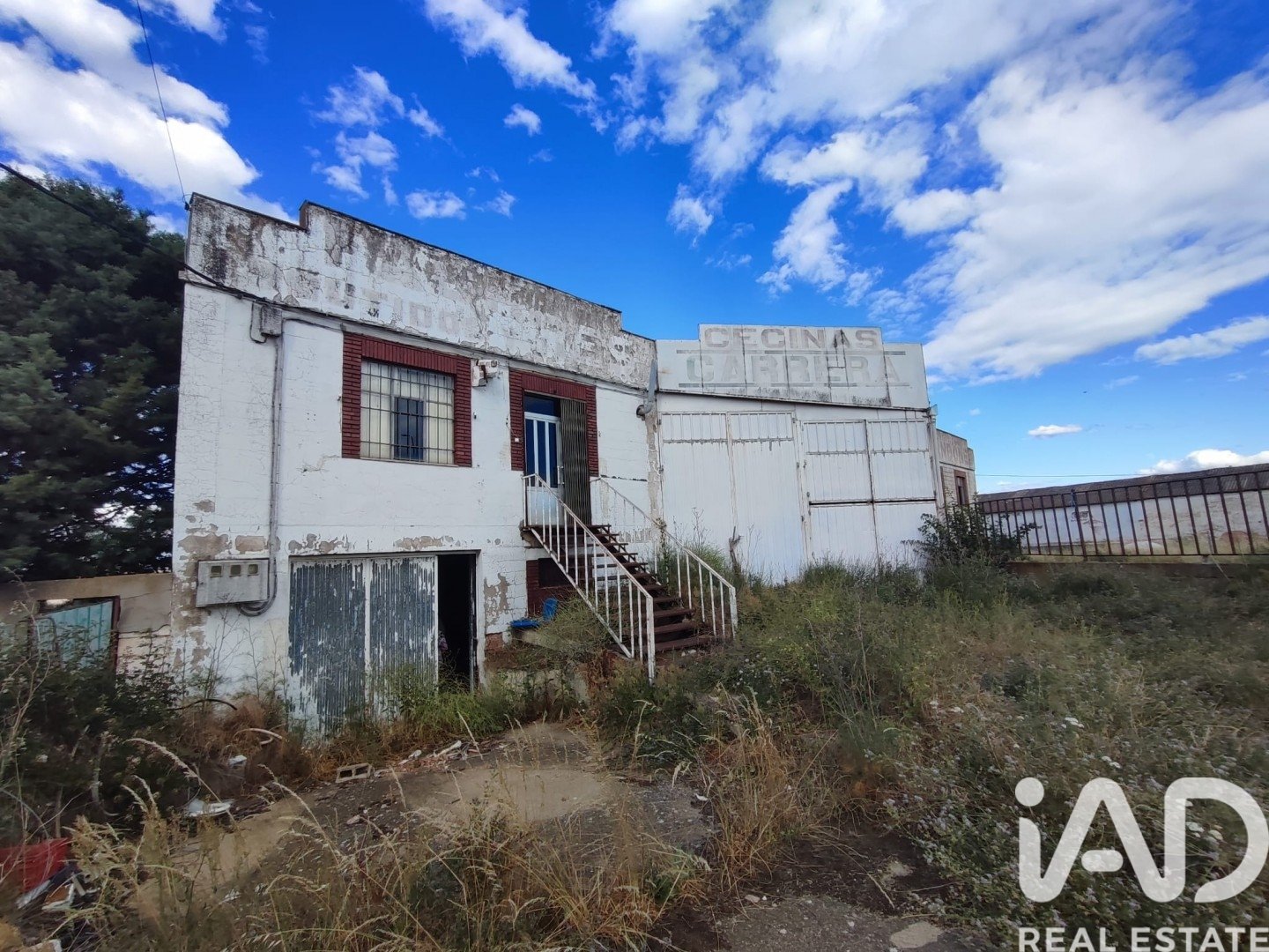 Commercial property in Astorga, Leon, Spain 2137 sq.m. No. 194418