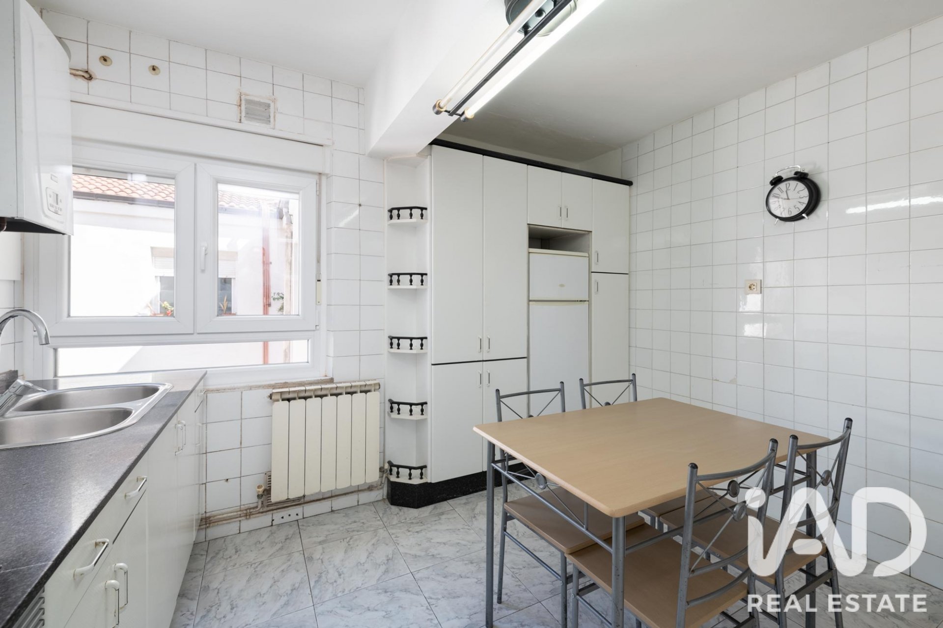 Huoneisto Gijon, Asturias, Espanja 2 makuuhuonetta, 79 m2 No. 194416