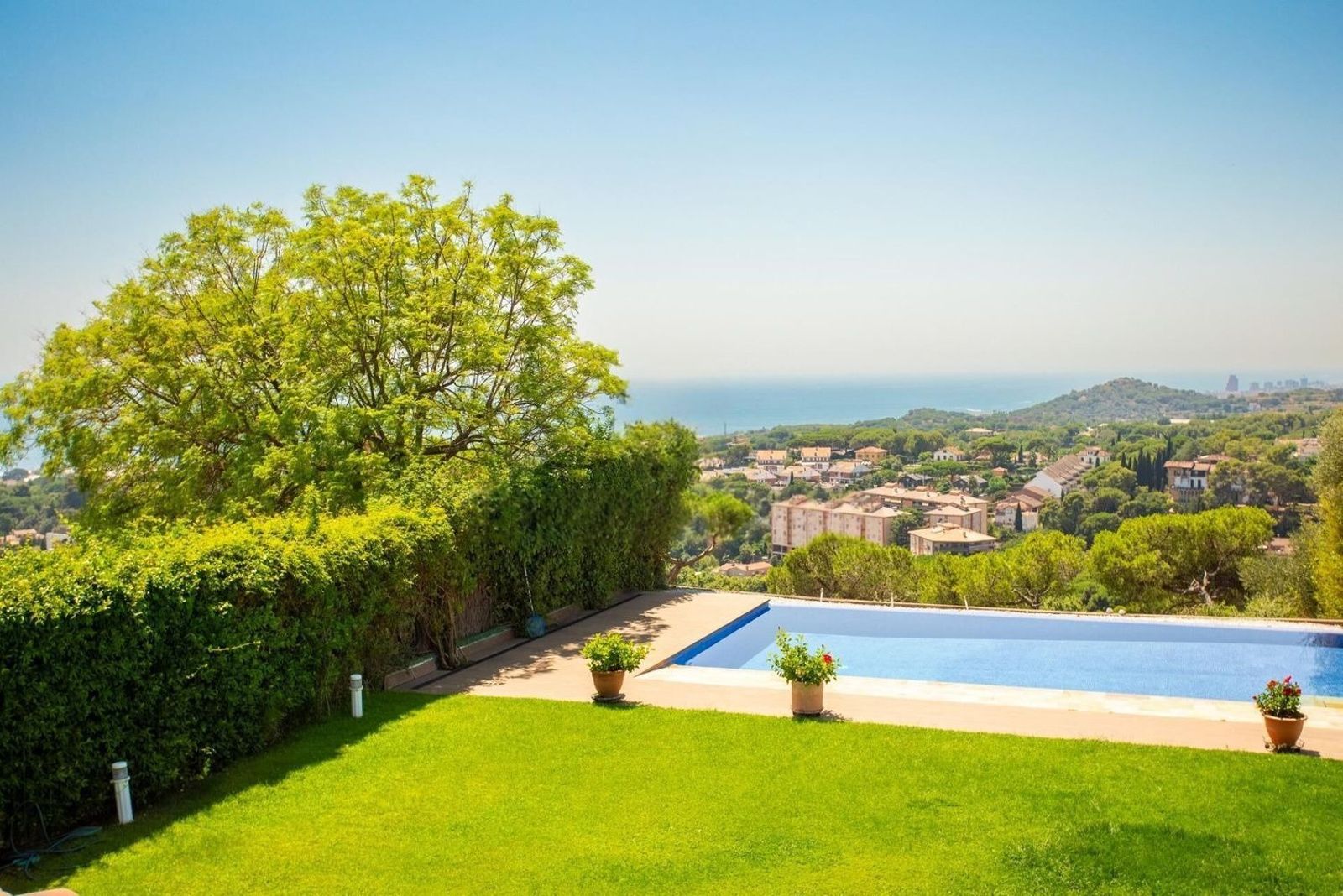 Talo Sant Andreu de Llavaneres, Barcelona, Espanja 7 makuuhuonetta, 784 m2 No. 160777
