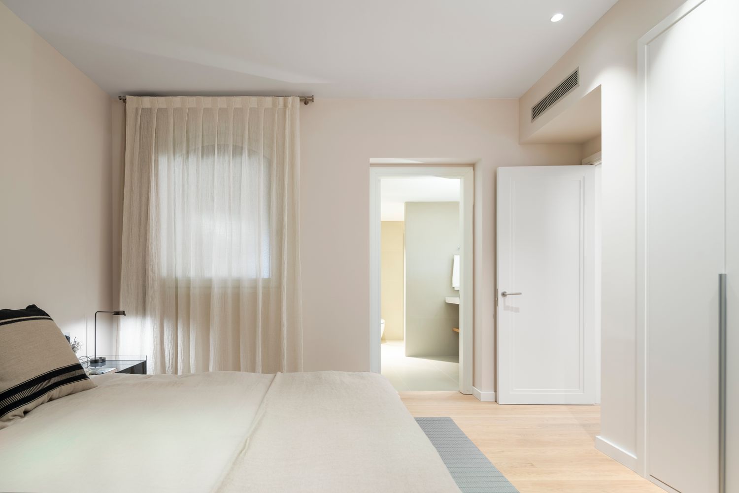 Apartment in Barcelona, Spain 3 bedrooms, 187 sq.m. No. 160776