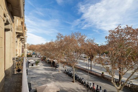 Huoneisto Barcelona, Espanja 3 makuuhuonetta, 188 m2 No. 160775