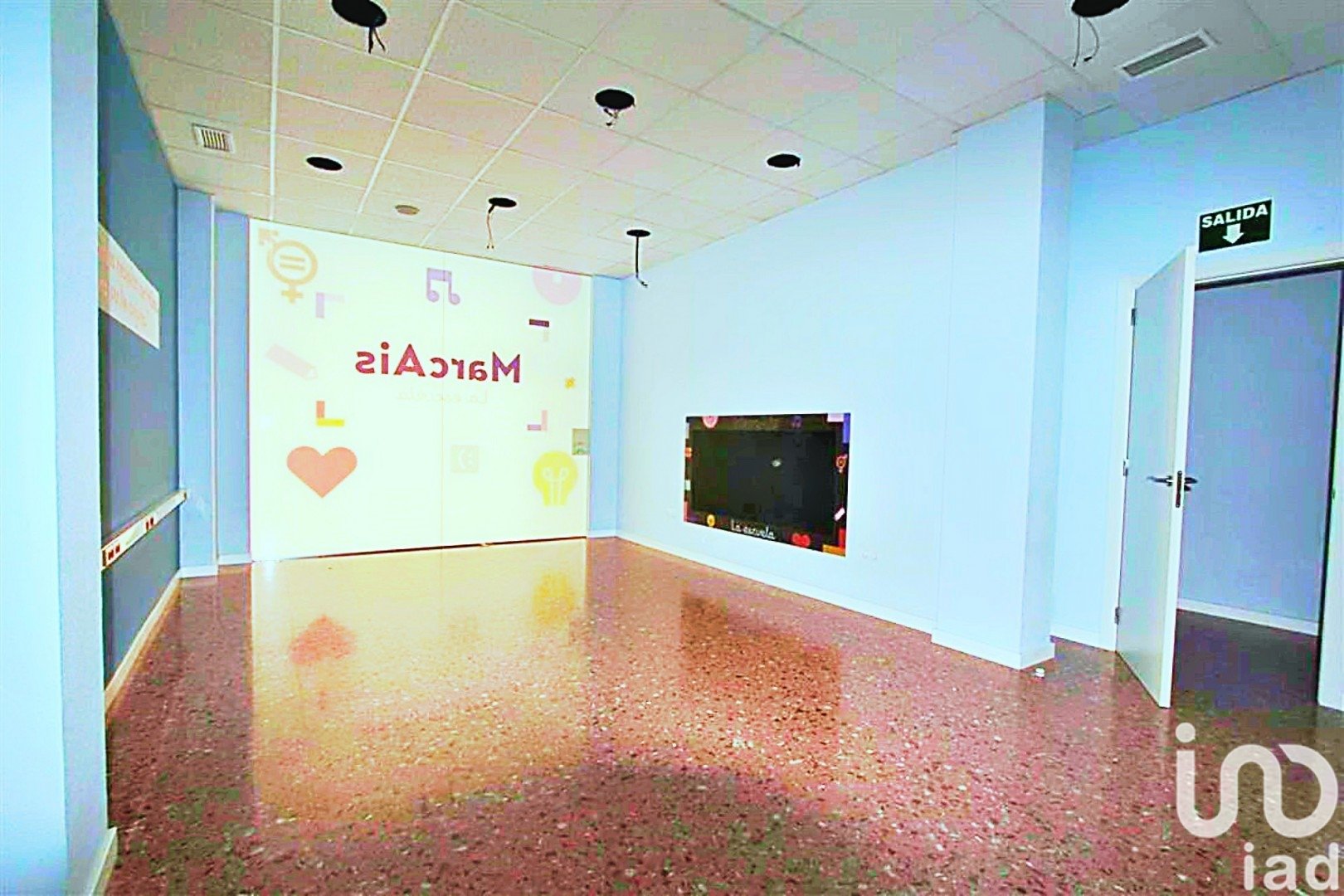 Commercial property in Ibi, Alicante, Spain 3 bedrooms, 125 sq.m. No. 185943