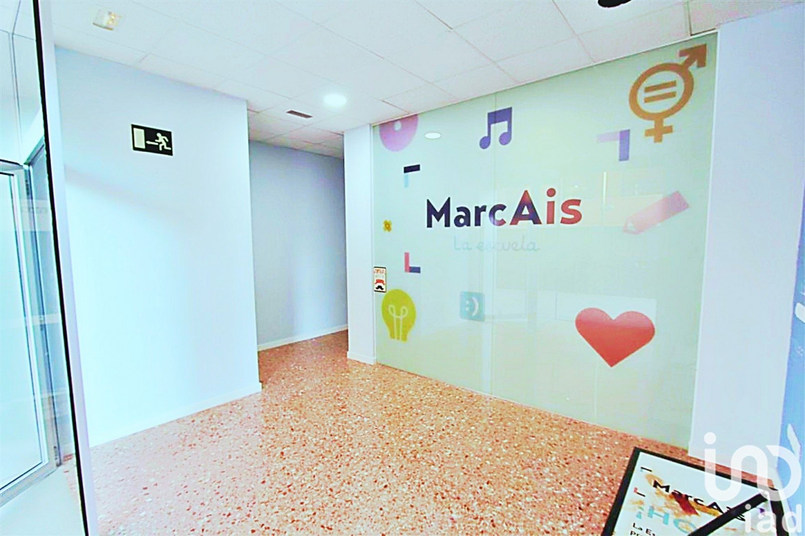Commercial property in Ibi, Alicante, Spain 3 bedrooms, 125 sq.m. No. 185943