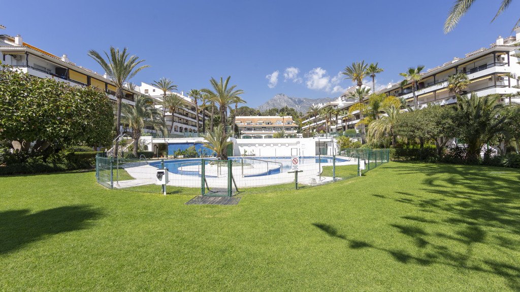 Apartamento en Marbella, Málaga, España 2 dormitorios, 82.16 m2 No. 182082