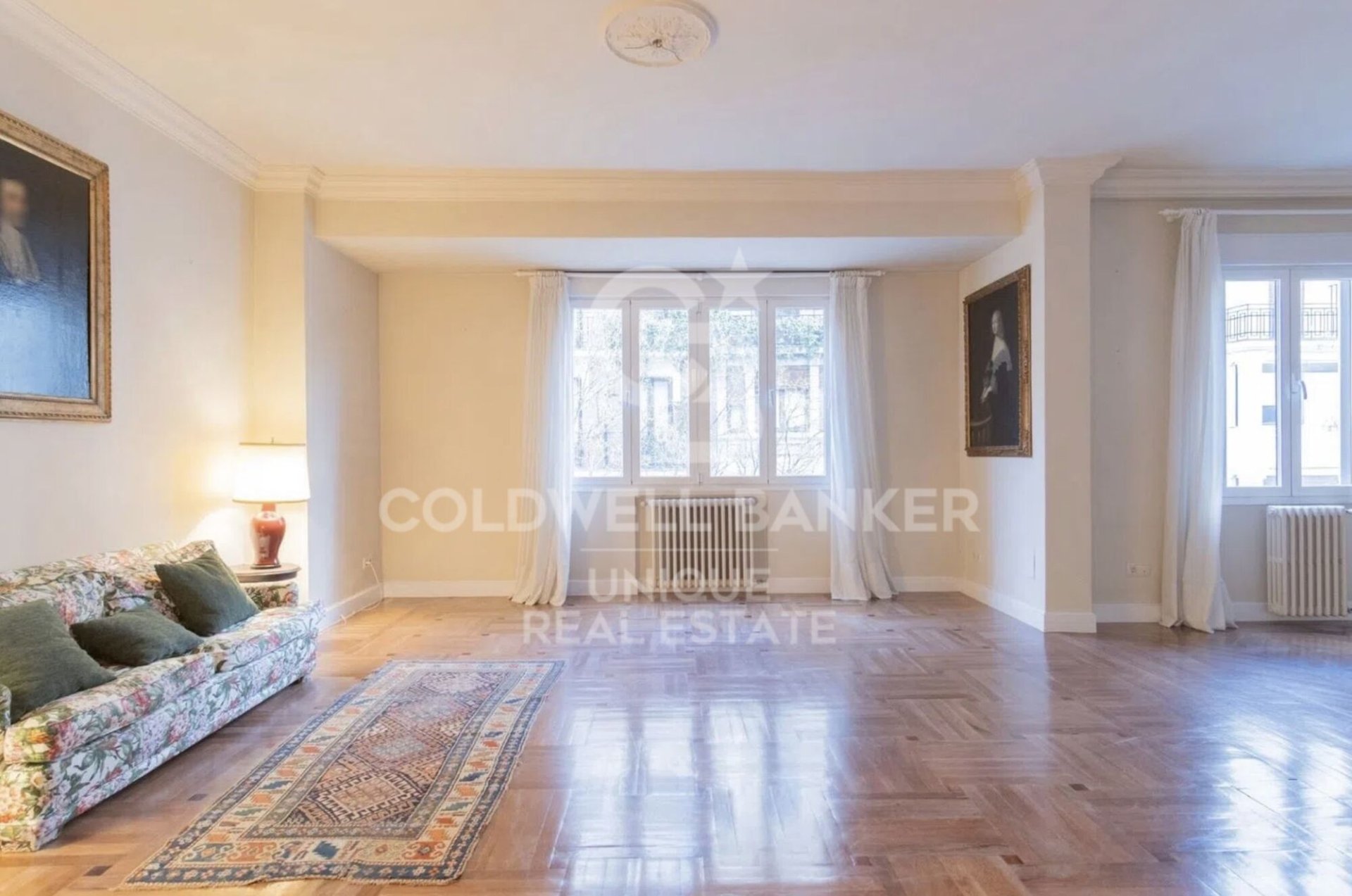 Apartment à Madrid, Espagne 3 chambres, 220 m2 No. 179048