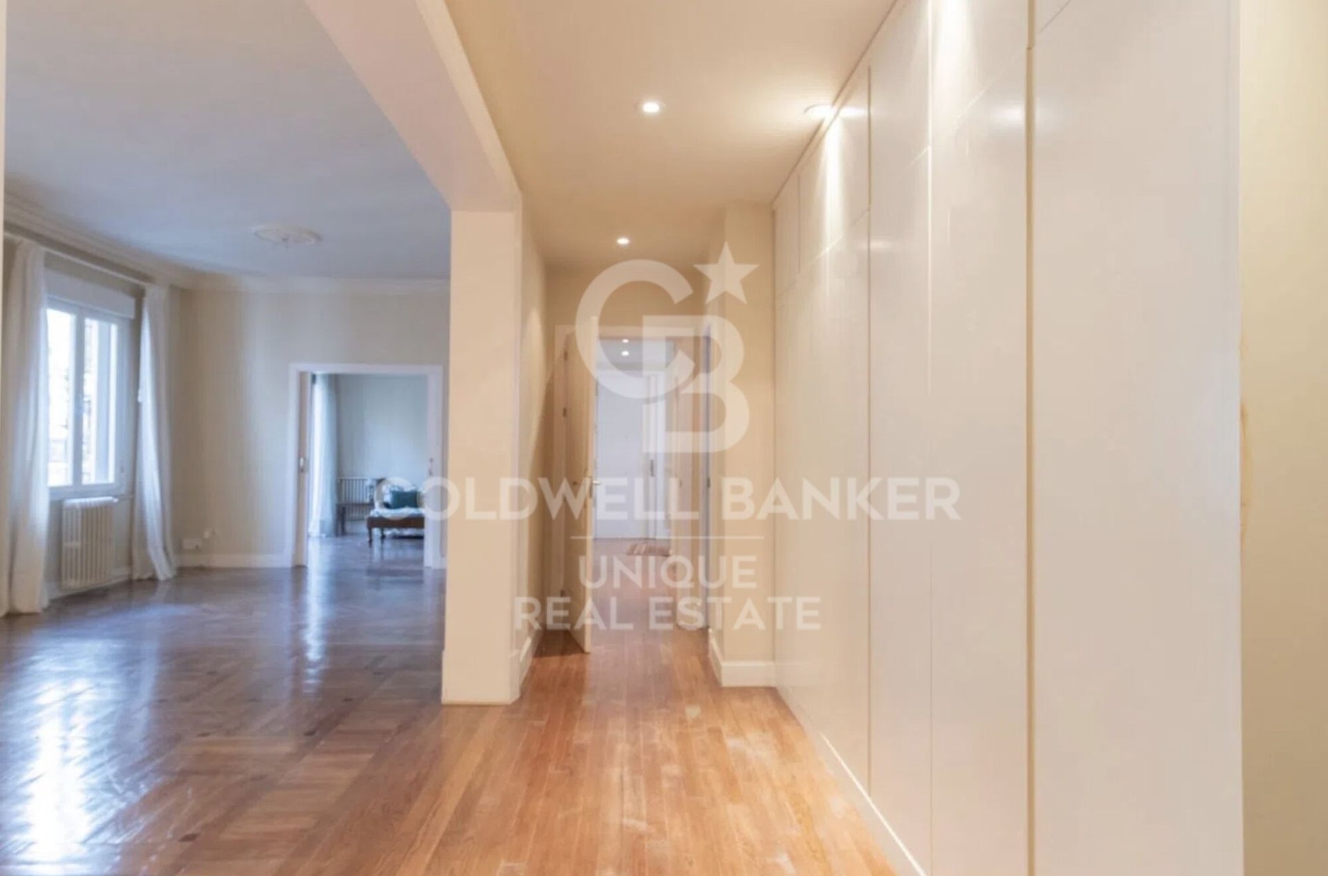 Apartment à Madrid, Espagne 3 chambres, 220 m2 No. 179048