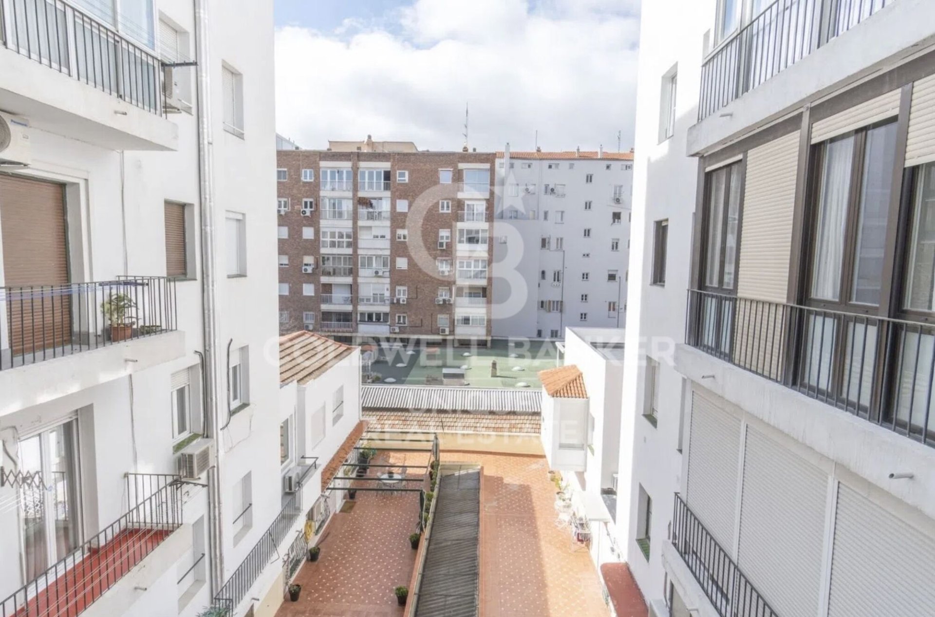 Apartment à Madrid, Espagne 3 chambres, 220 m2 No. 179048