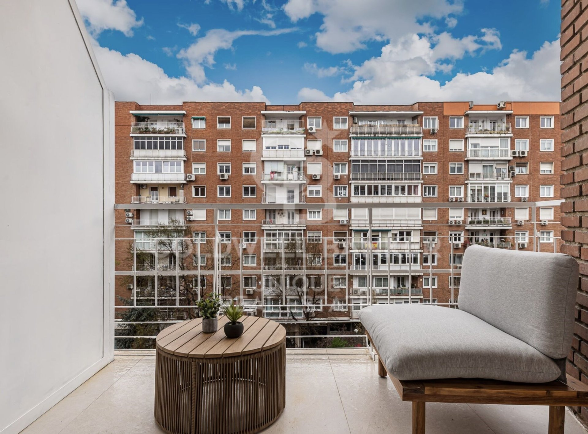 Apartment à Madrid, Espagne 3 chambres, 103 m2 No. 179049