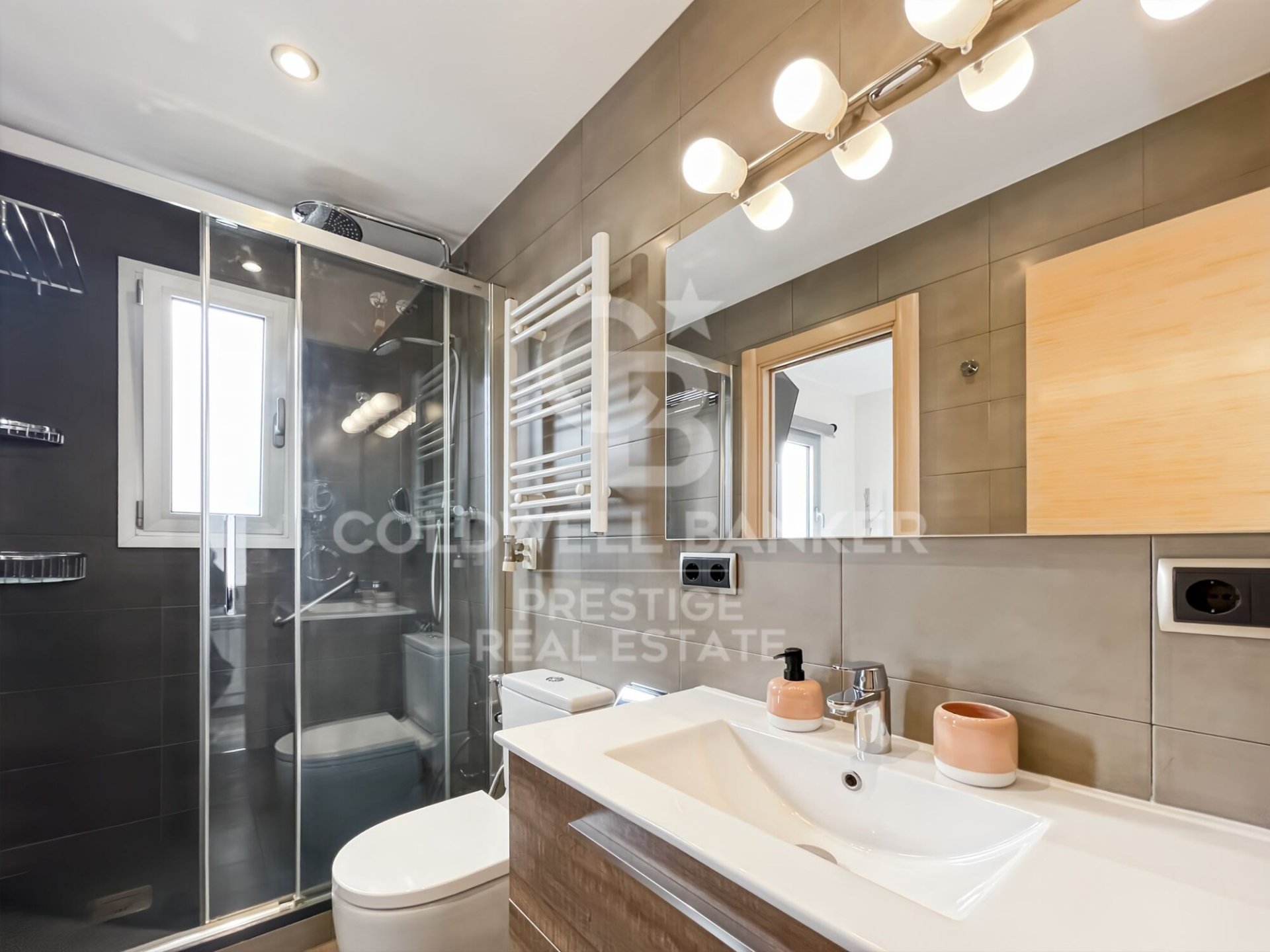 Penthauss Barcelona, Spānijā 1 istaba, 64 m2 Nr. 179052