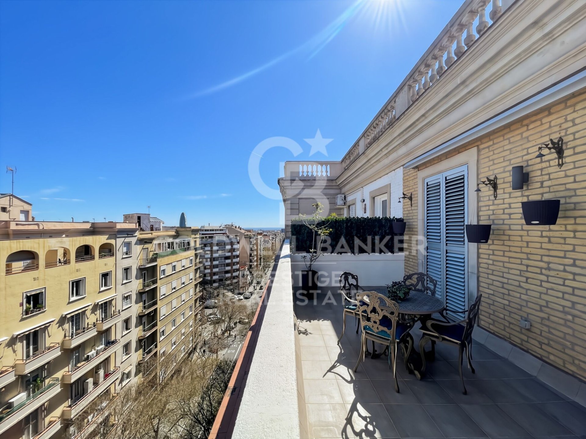 Penthauss Barcelona, Spānijā 1 istaba, 64 m2 Nr. 179052