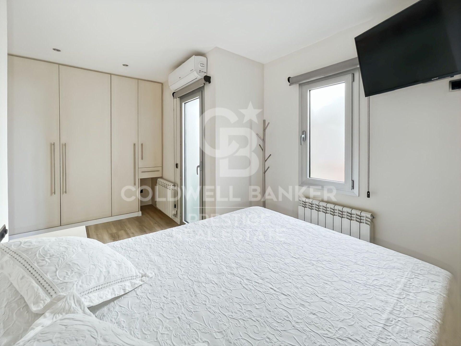 Penthauss Barcelona, Spānijā 1 istaba, 64 m2 Nr. 179052