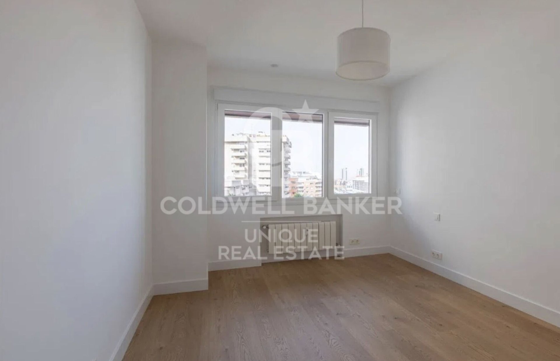 Wohnung in Madrid, Spanien 4 Schlafzimmer, 253 m2 Nr. 179051