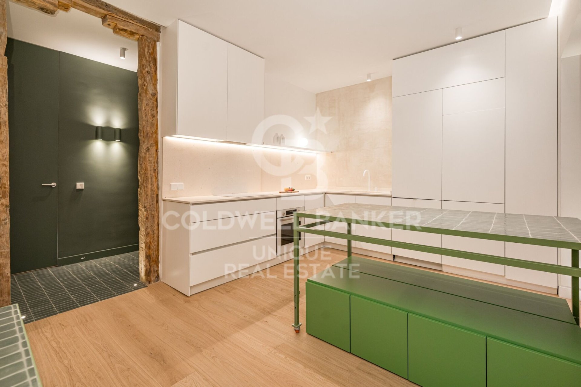 Apartament w Madrid, Hiszpania 4 sypialnie, 162 mkw. nr 156686