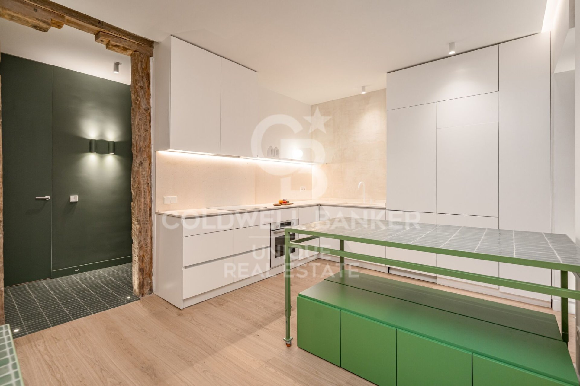 Apartament w Madrid, Hiszpania 4 sypialnie, 162 mkw. nr 156686