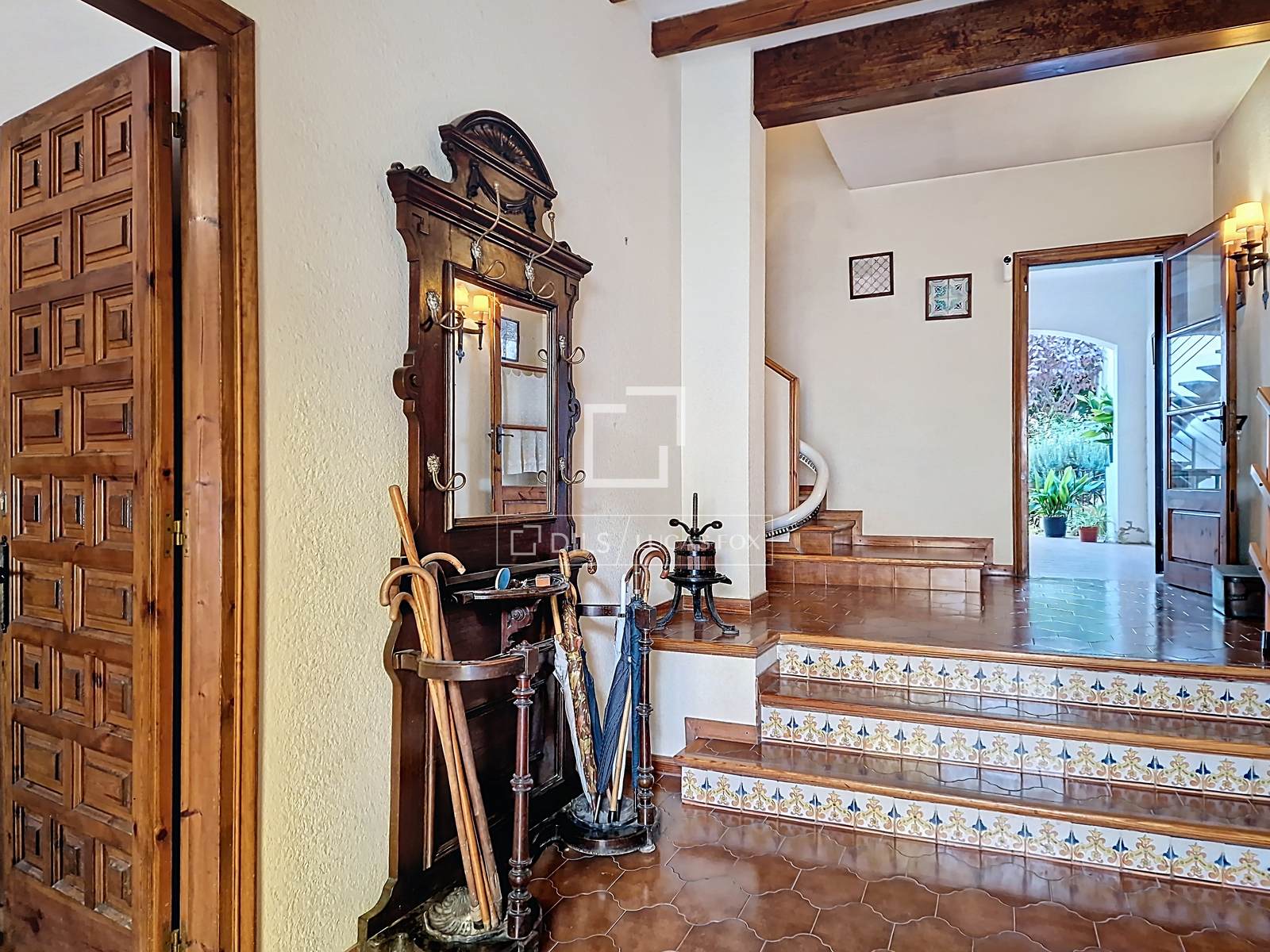 Willa w Vilanova i la Geltru, Barcelona, Hiszpania 8 sypialni, 456 mkw. nr 150371