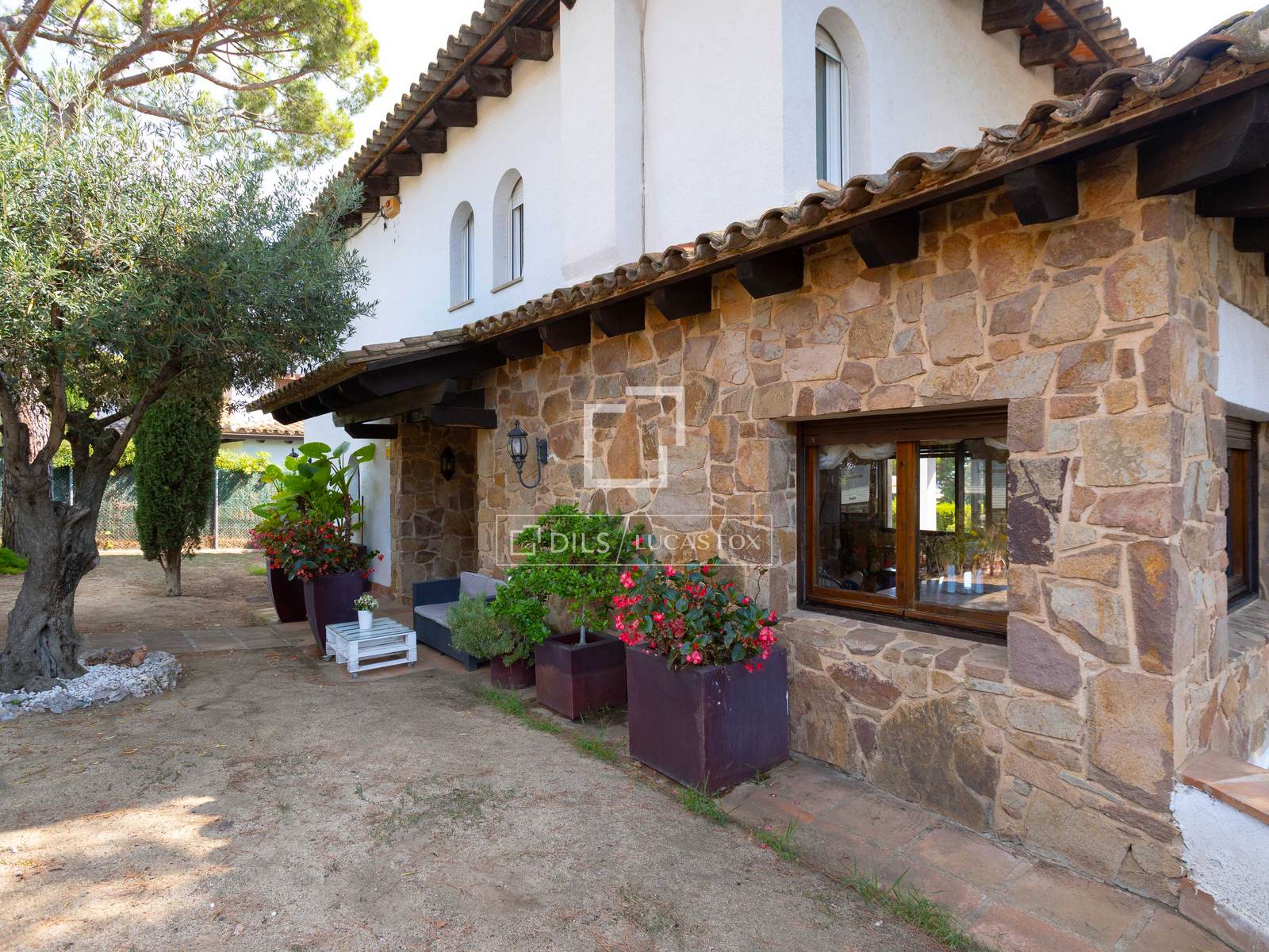 Villa i Vilassar de Dalt, Barcelona, Spanien 4 sovrum, 252 kvm. Nr. 150375