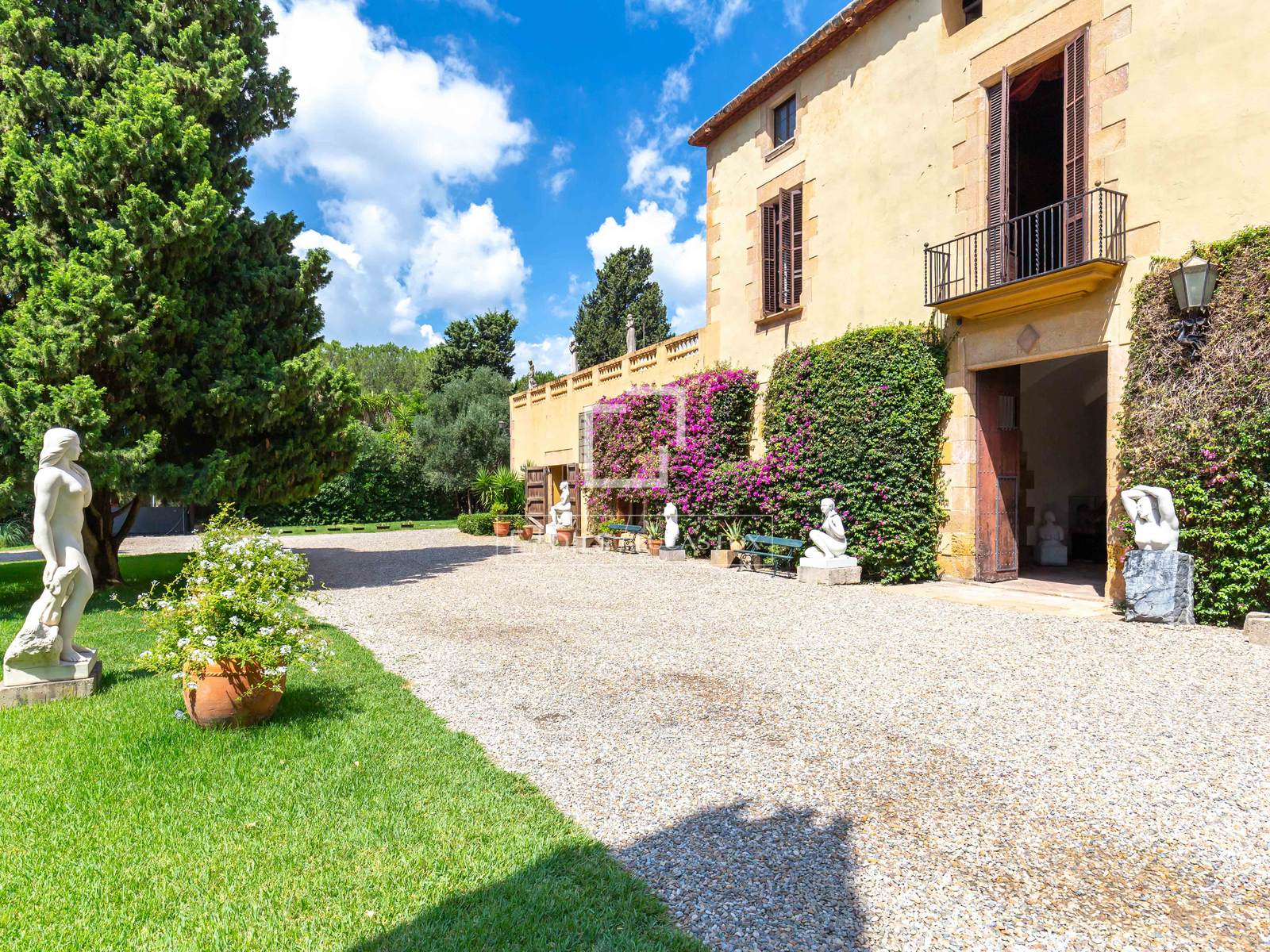 Villa i Esplugues de Llobregat, Barcelona, Spanien 5 sovrum, 643 kvm. Nr. 150373