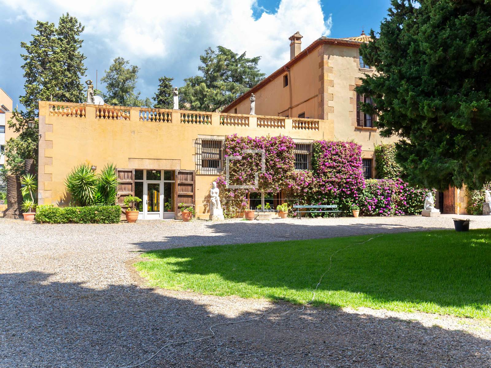 Villa i Esplugues de Llobregat, Barcelona, Spanien 5 sovrum, 643 kvm. Nr. 150373
