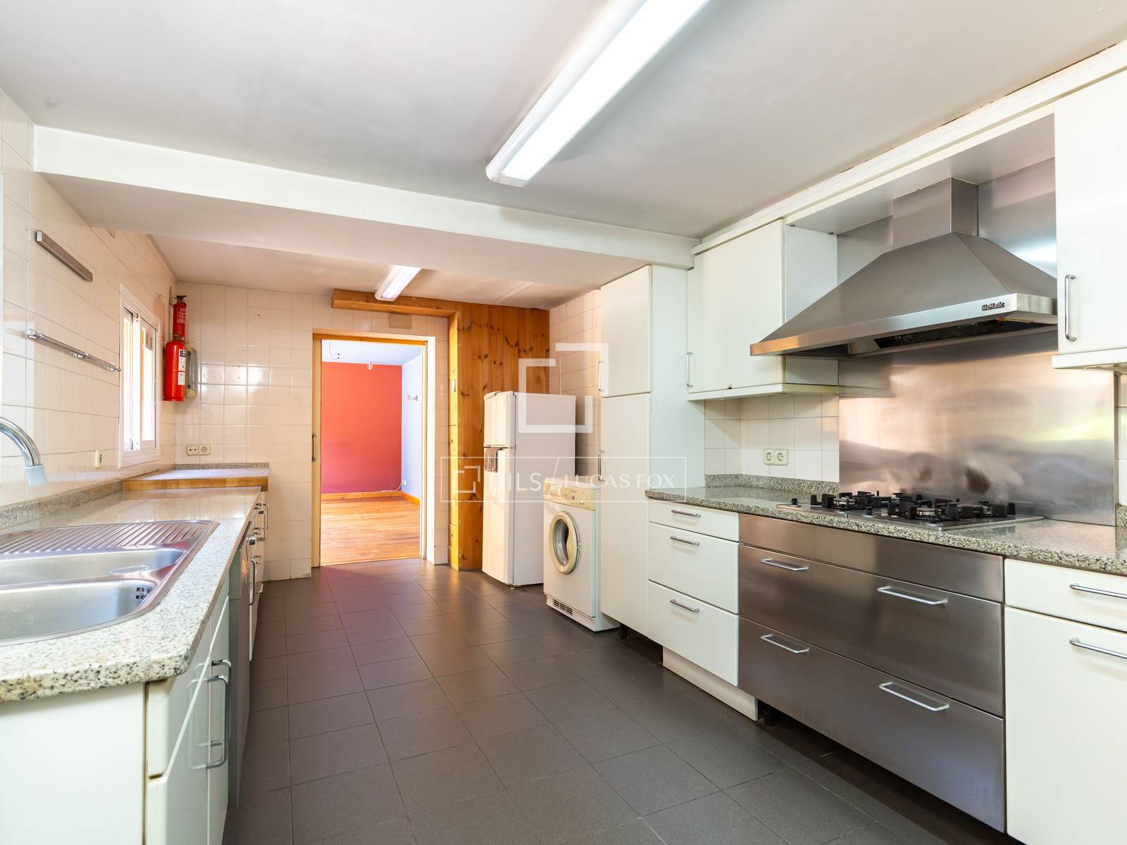 Villa i Esplugues de Llobregat, Barcelona, Spanien 5 sovrum, 643 kvm. Nr. 150373