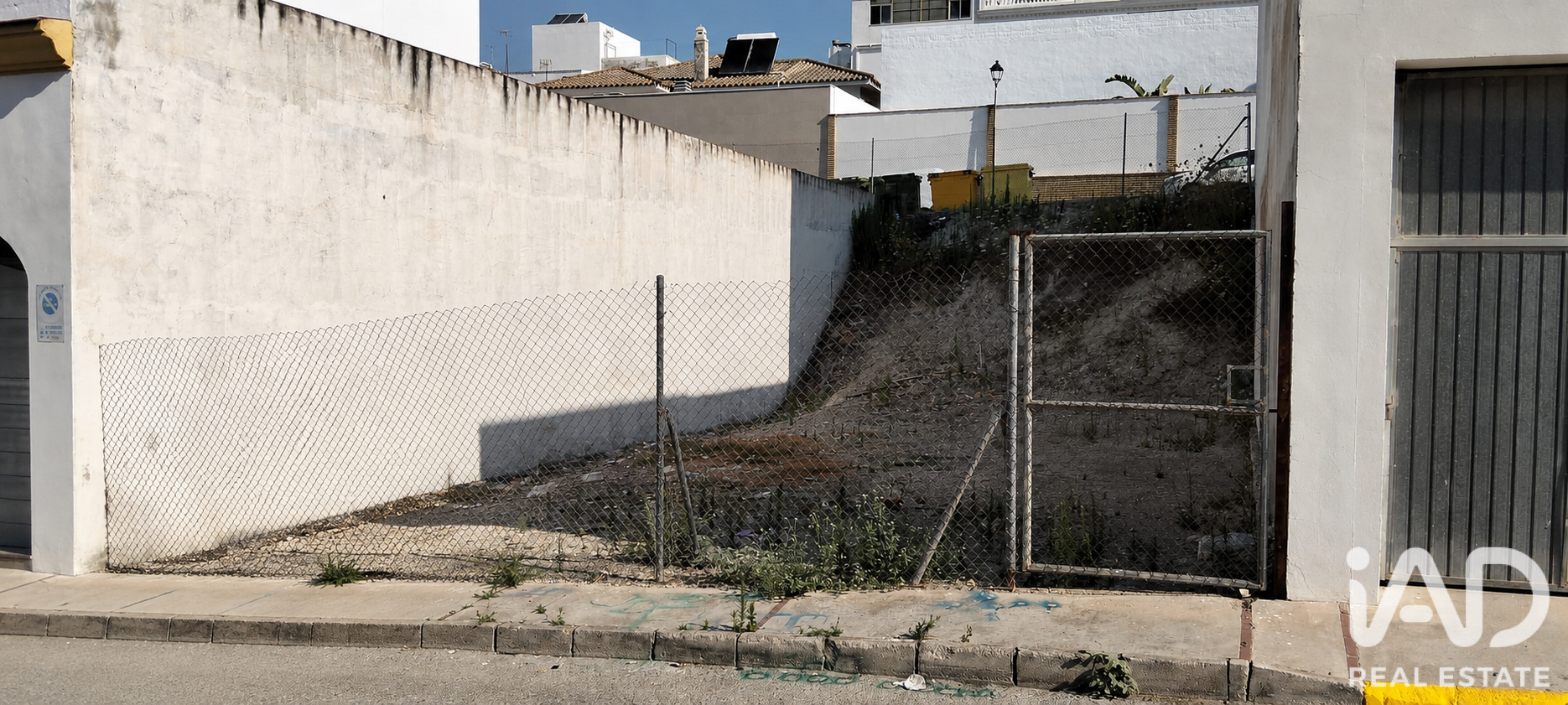 Land plot in Trebujena, Cadiz, Spain 197 sq.m. No. 188052