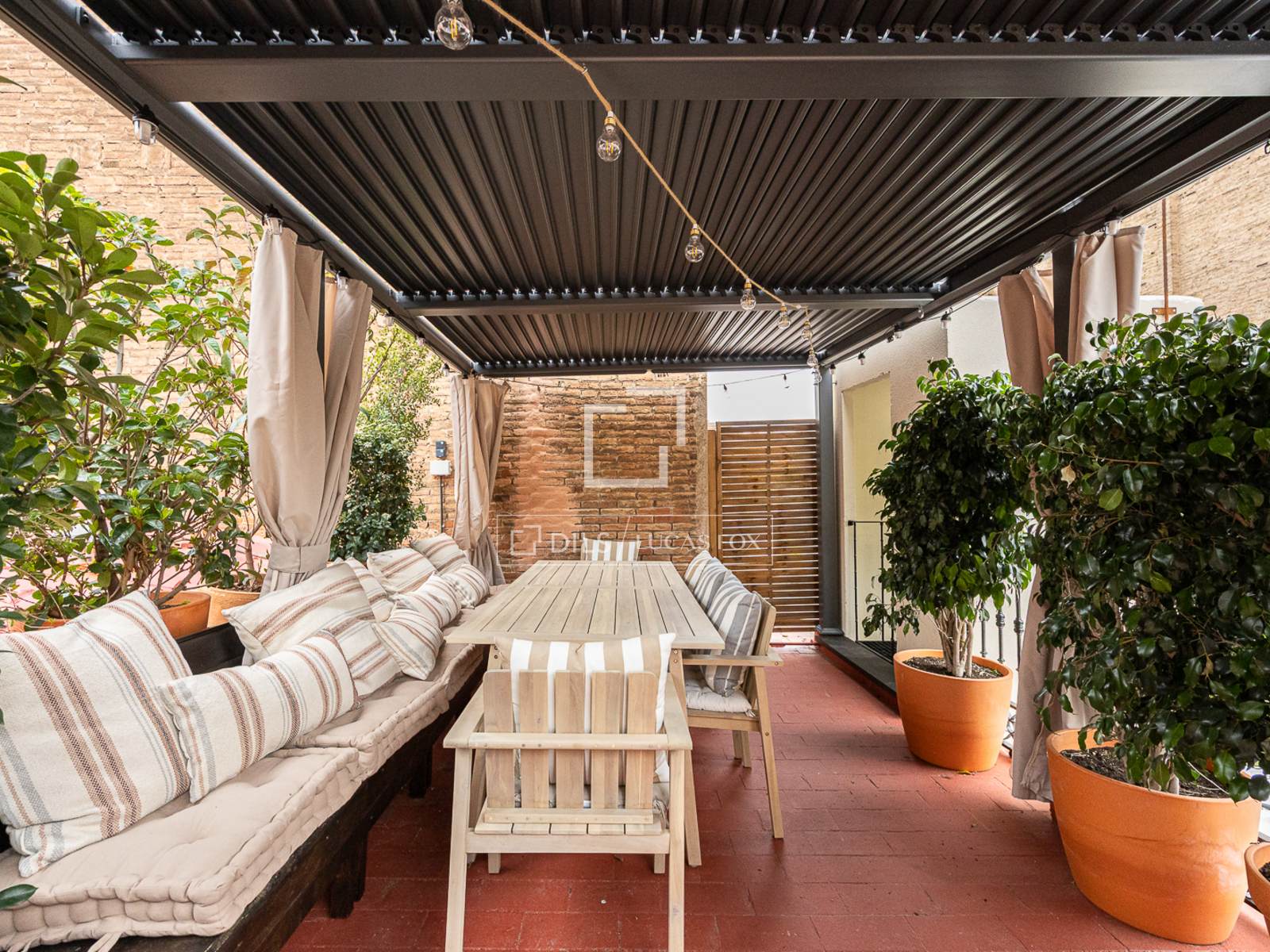 Apartment in Barcelona, Spain 3 bedrooms, 91 sq.m. No. 161466