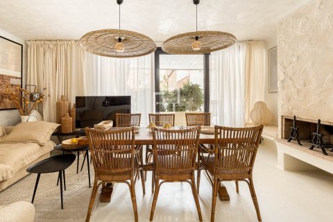 Dzīvoklis Barcelona, Spānijā 3 istabas, 91 m2 Nr. 161466