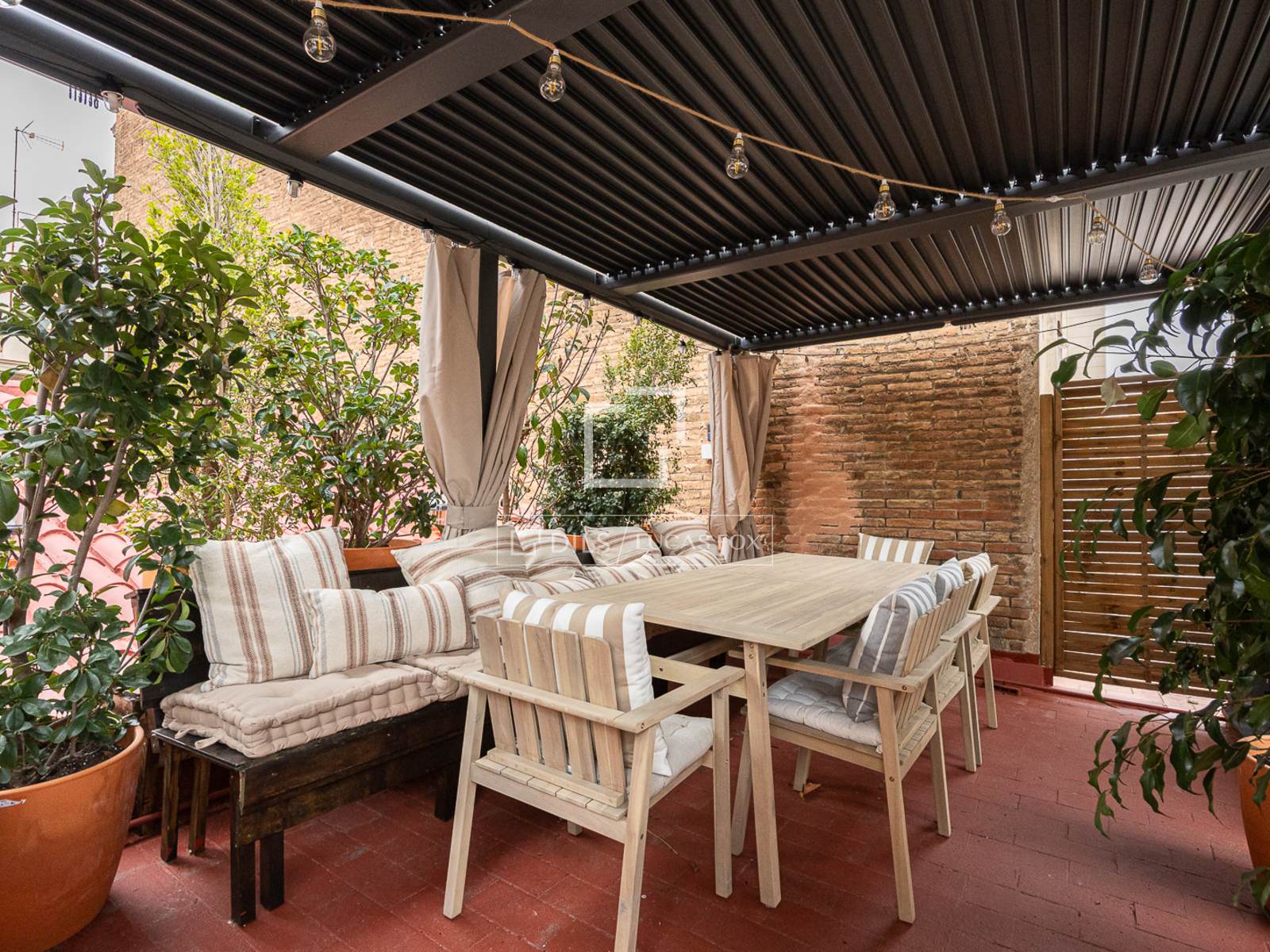 Apartment in Barcelona, Spain 3 bedrooms, 91 sq.m. No. 161466
