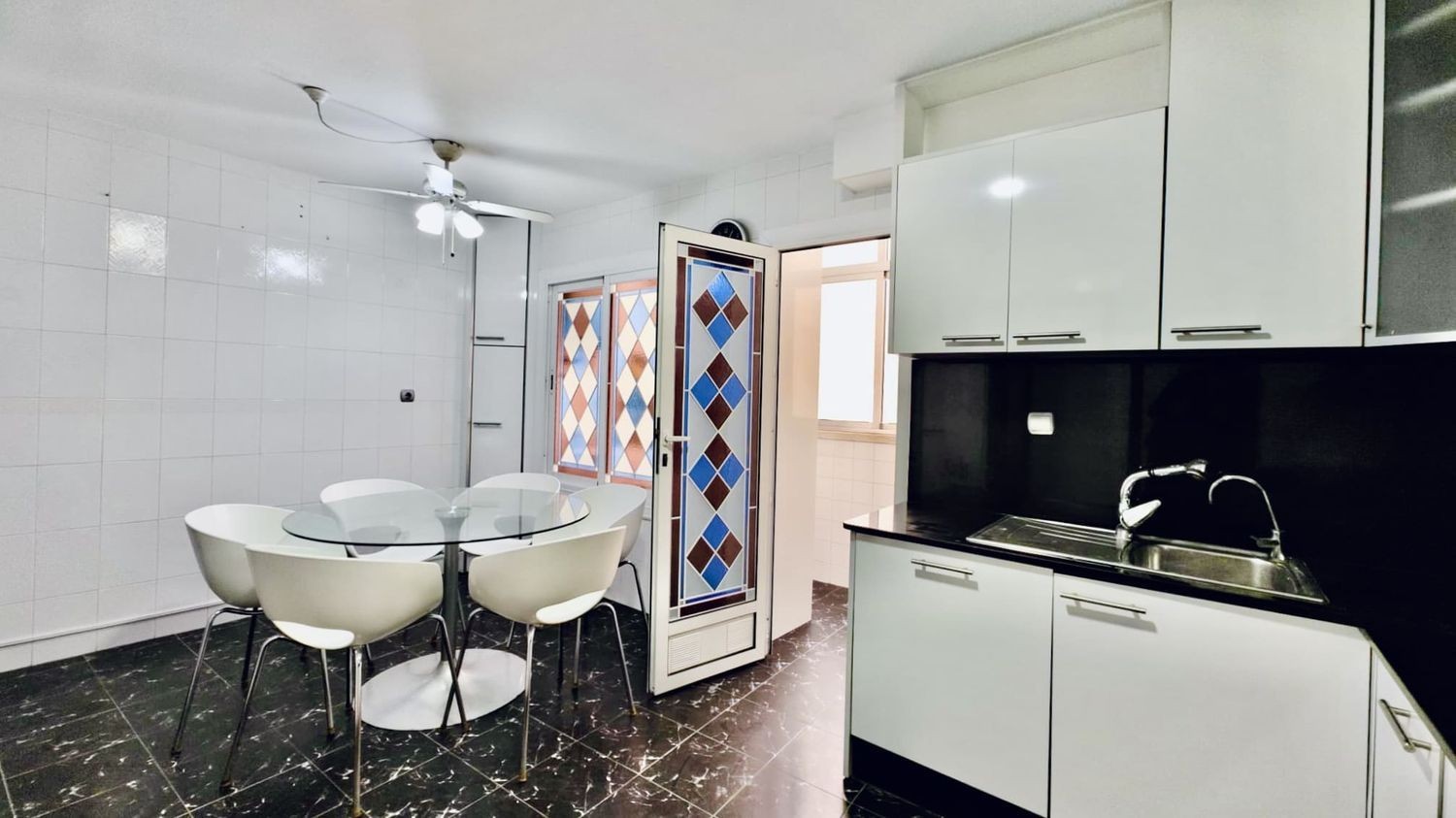Квартира в Торревьеха, Аликанте, Испания 4 спальни, 150м2 №180455