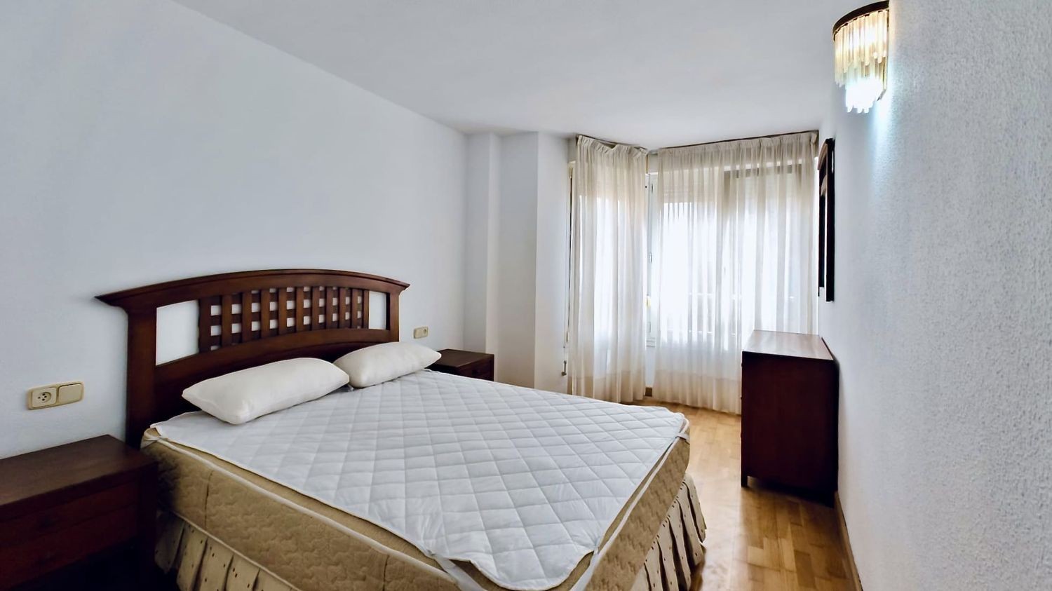 Квартира в Торревьеха, Аликанте, Испания 4 спальни, 150м2 №180455