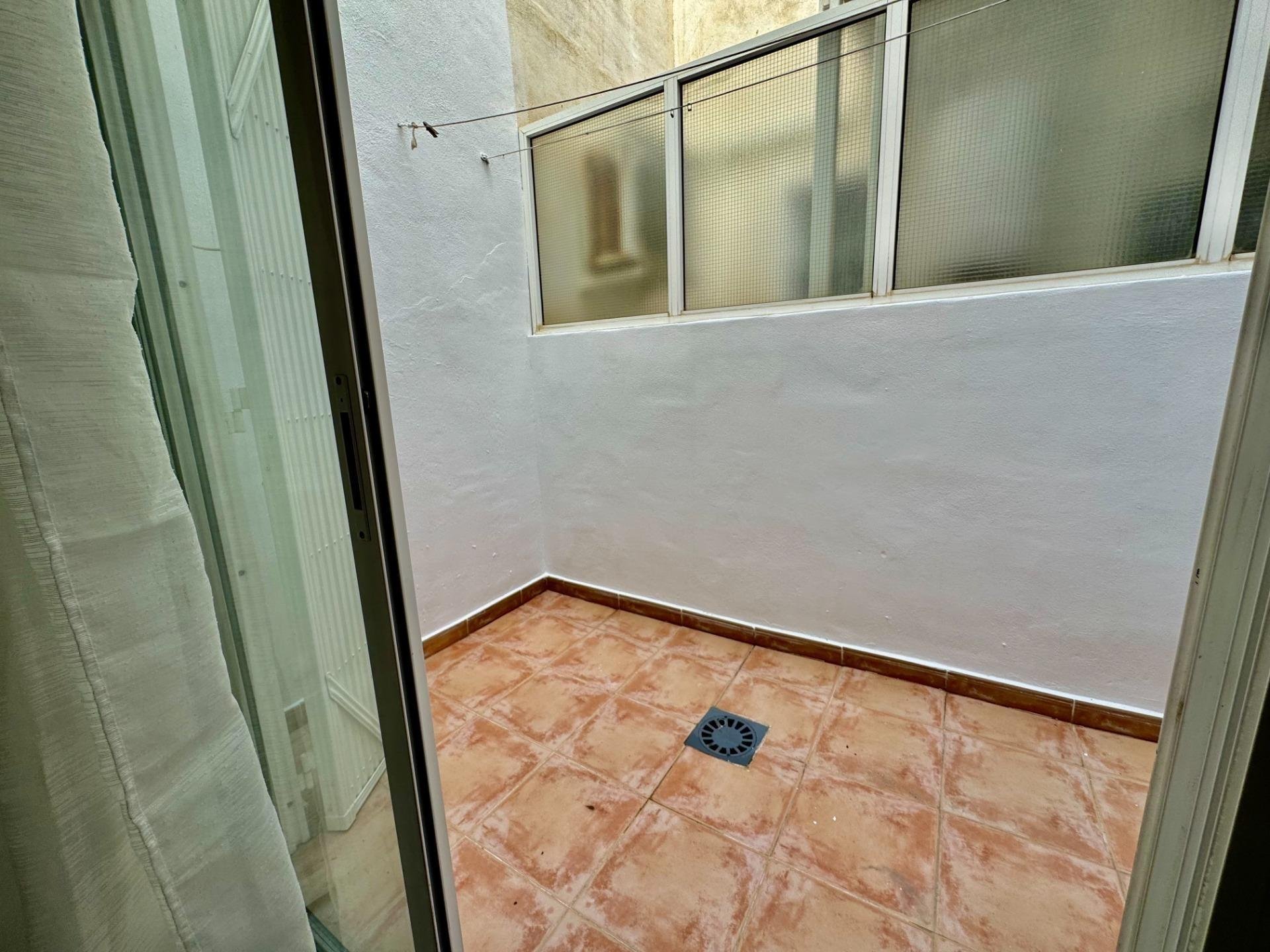 Apartment in Torrevieja, Alicante, Spain 2 bedrooms, 74 sq.m. No. 184300