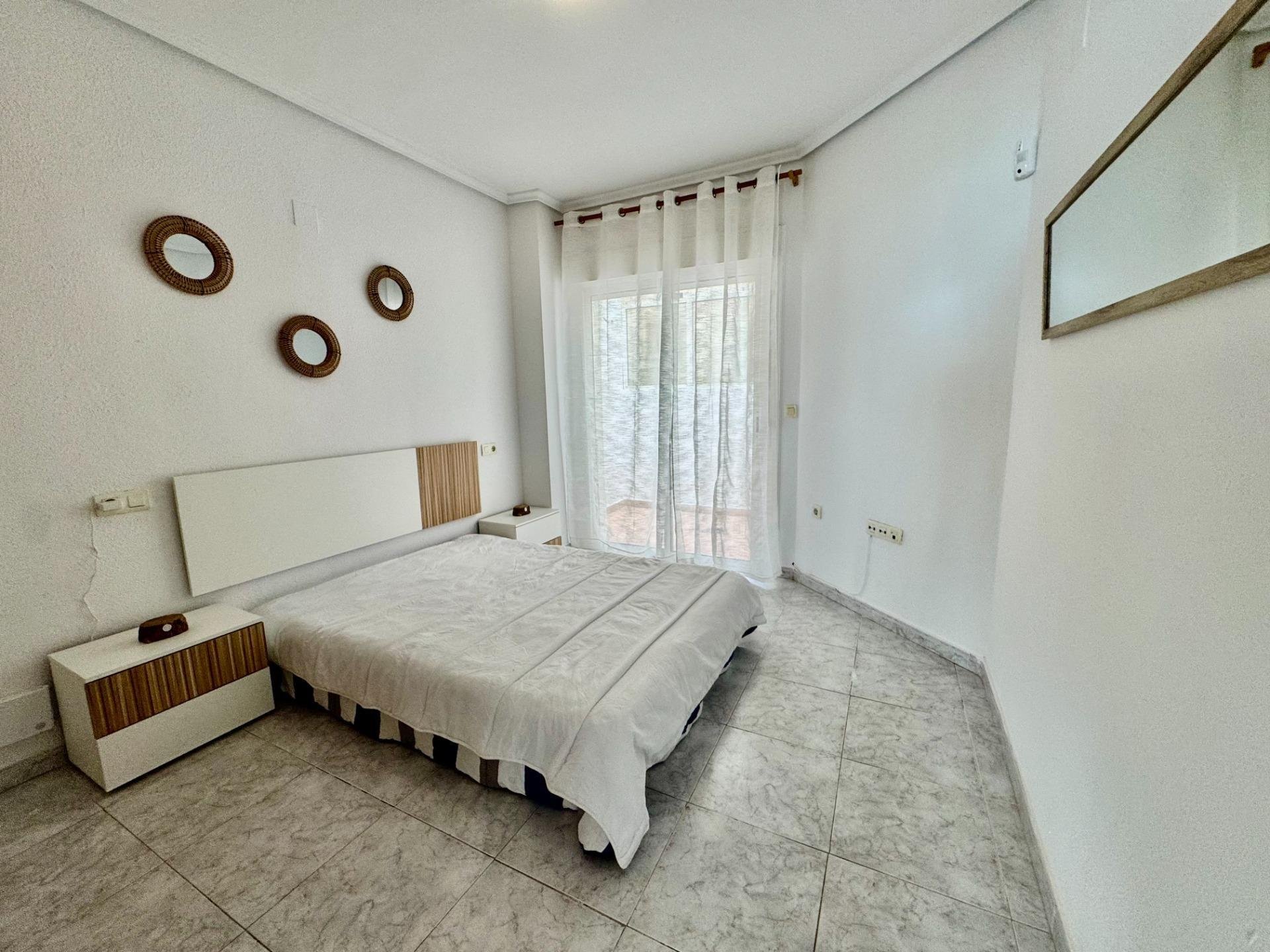 Apartment in Torrevieja, Alicante, Spain 2 bedrooms, 74 sq.m. No. 184300