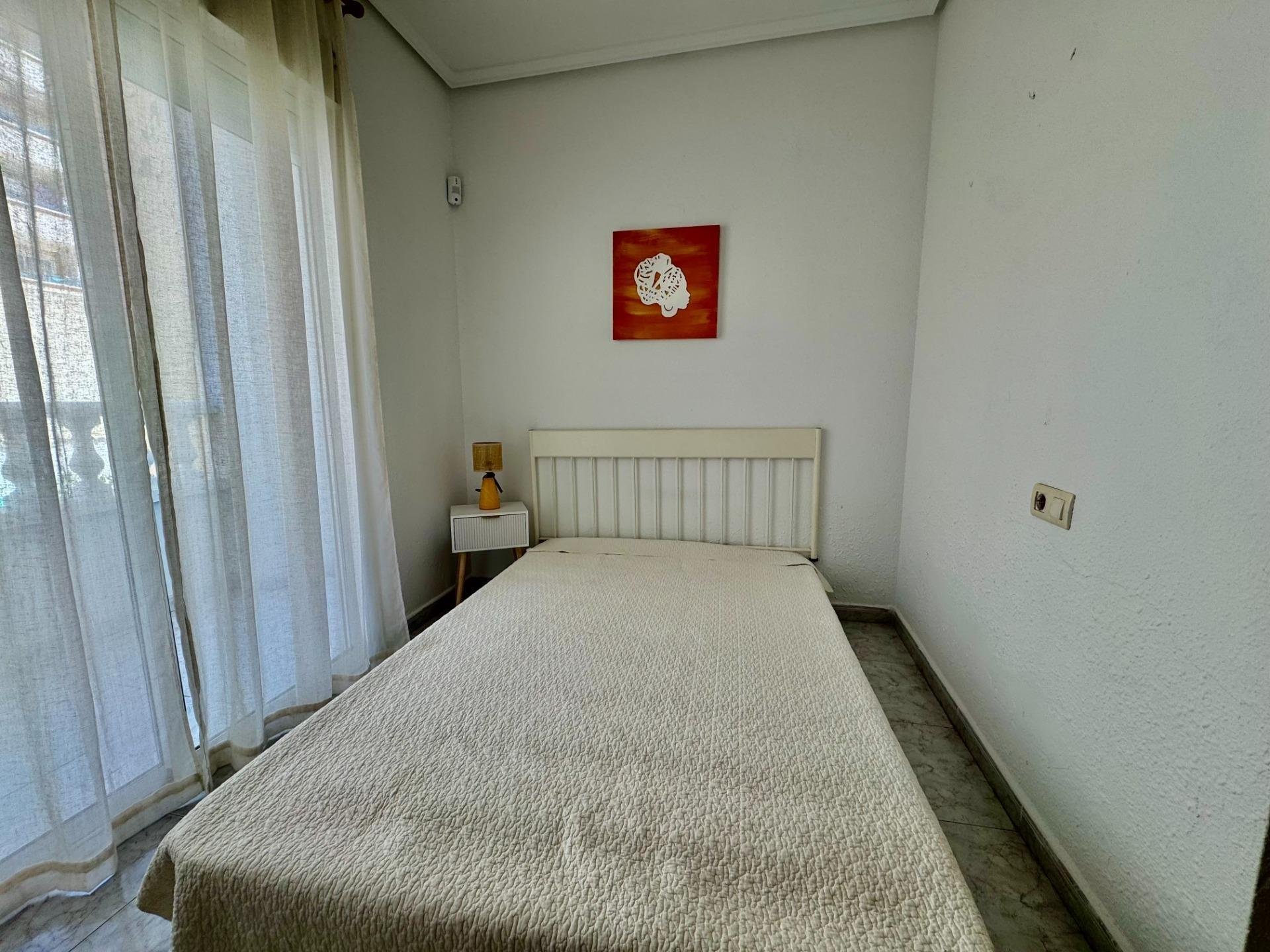 Apartment in Torrevieja, Alicante, Spain 2 bedrooms, 74 sq.m. No. 184300