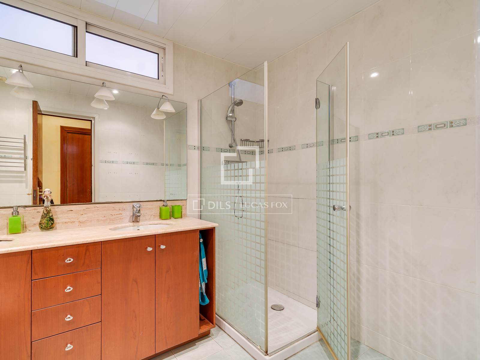 Appartamento a Barcelona, Spagna 4 camere da letto, 160 mq. N° 192807