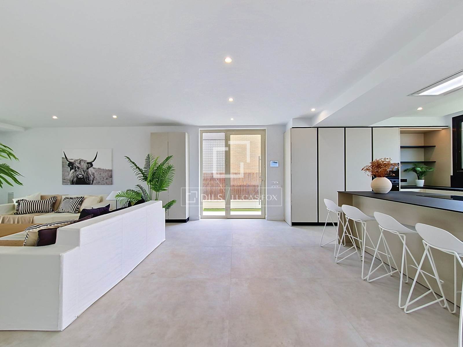 Villa in Vilanova i la Geltru, Barcelona, Spain 4 bedrooms, 380 sq.m. No. 192811