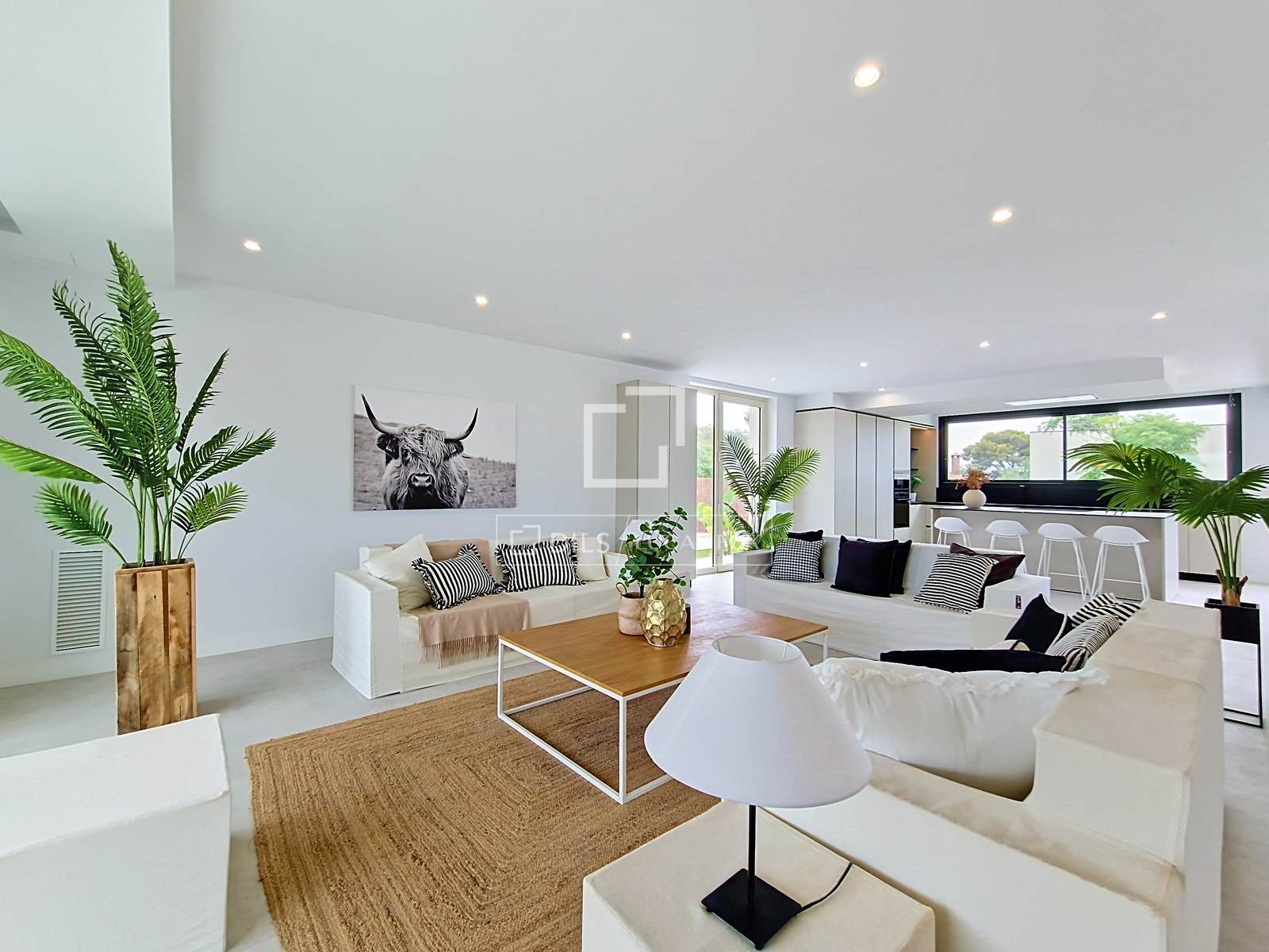 Villa in Vilanova i la Geltru, Barcelona, Spain 4 bedrooms, 380 sq.m. No. 192811