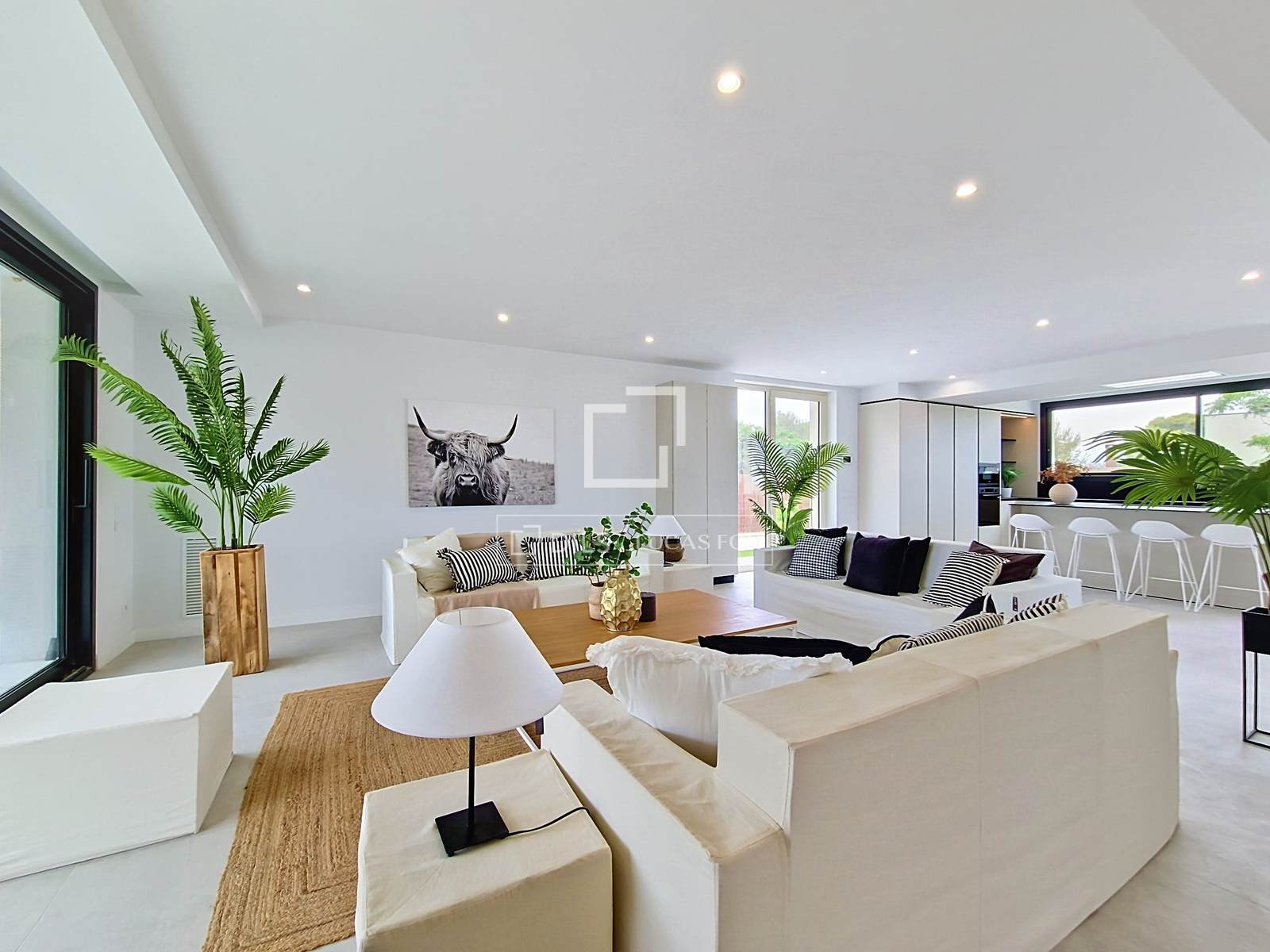 Villa in Vilanova i la Geltru, Barcelona, Spain 4 bedrooms, 380 sq.m. No. 192811