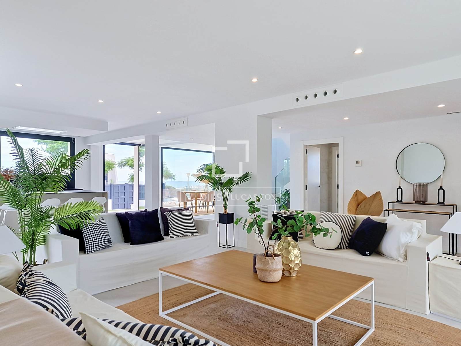 Villa in Vilanova i la Geltru, Barcelona, Spain 4 bedrooms, 380 sq.m. No. 192811