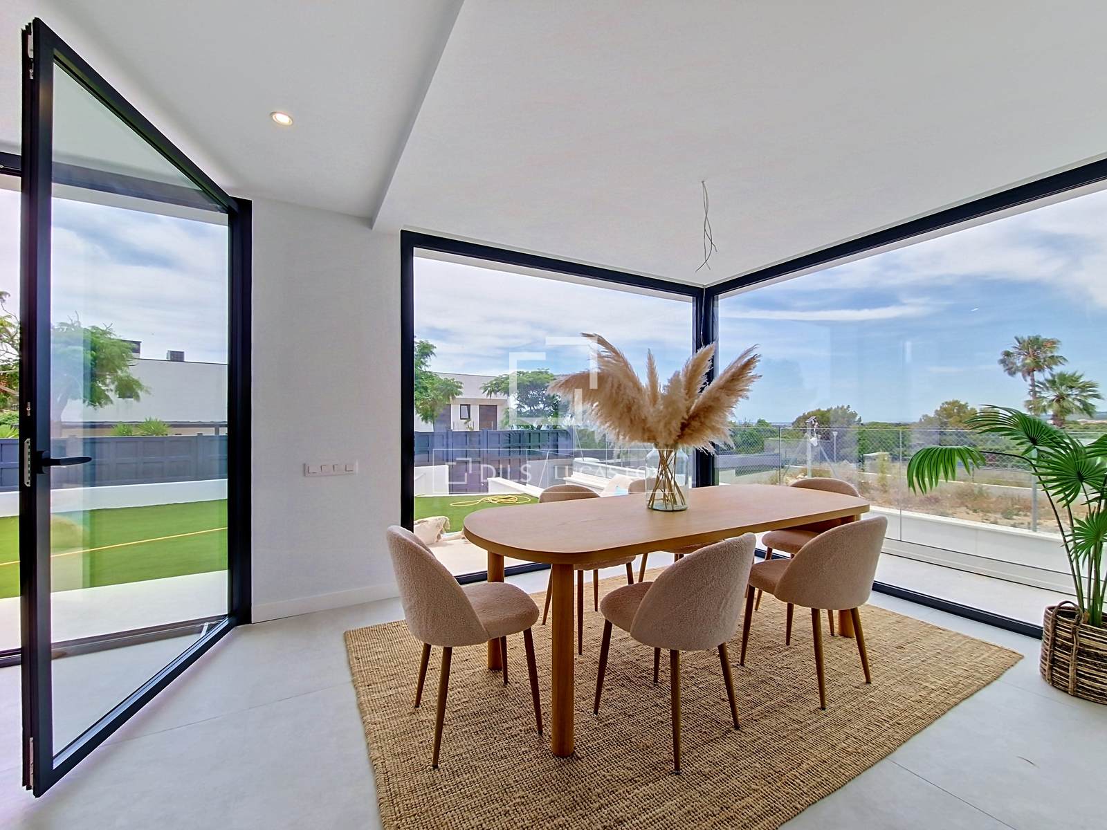 Villa in Vilanova i la Geltru, Barcelona, Spain 4 bedrooms, 380 sq.m. No. 192811