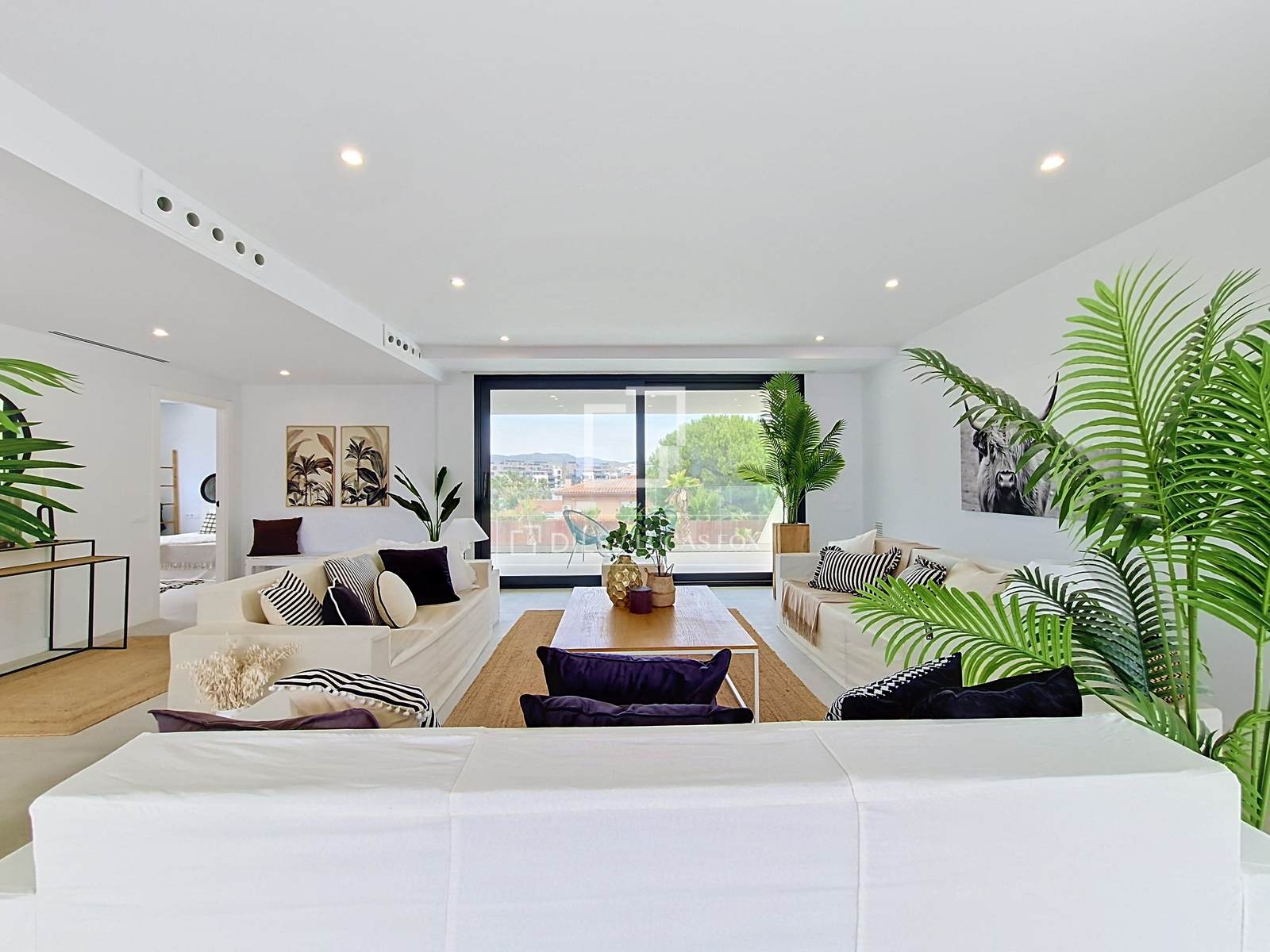 Villa in Vilanova i la Geltru, Barcelona, Spain 4 bedrooms, 380 sq.m. No. 192811