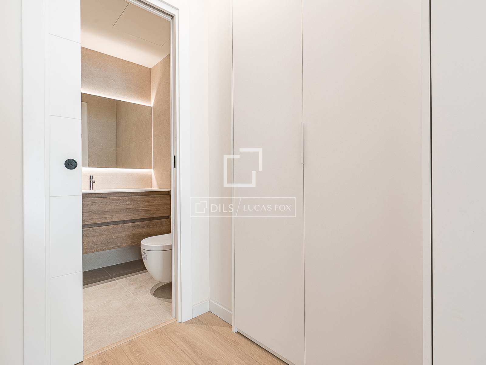 Wohnung in Barcelona, Spanien 2 Schlafzimmer, 69 m2 Nr. 192808