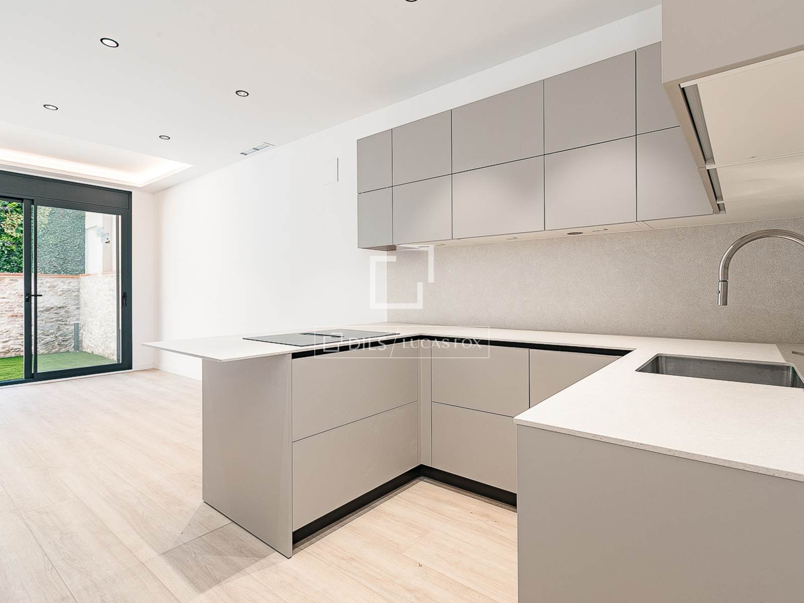 Wohnung in Barcelona, Spanien 2 Schlafzimmer, 69 m2 Nr. 192808