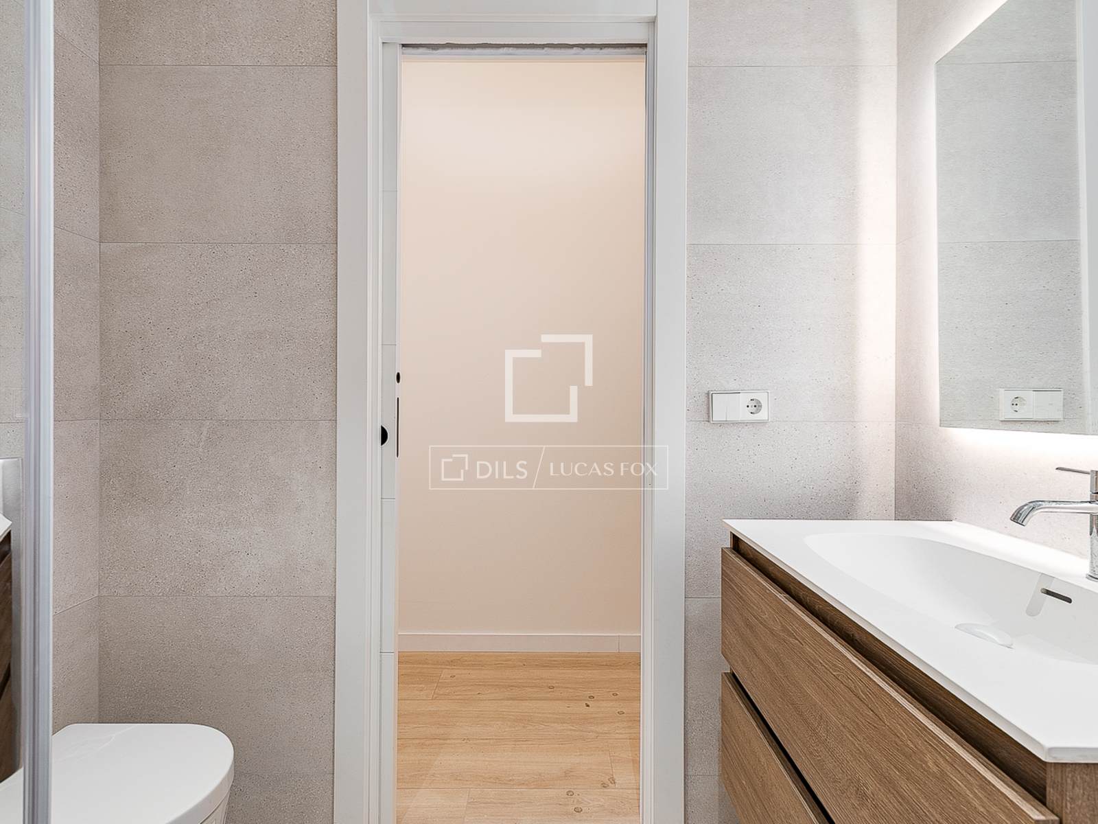Wohnung in Barcelona, Spanien 2 Schlafzimmer, 69 m2 Nr. 192808