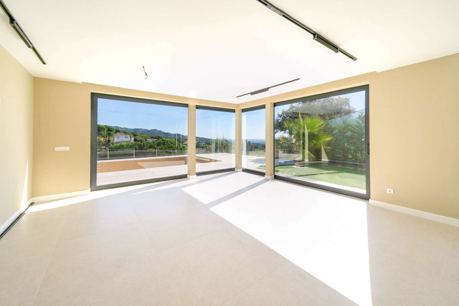 House in Lloret de Mar, Girona, Spanien 3 Schlafzimmer, 330 m2 Nr. 168472