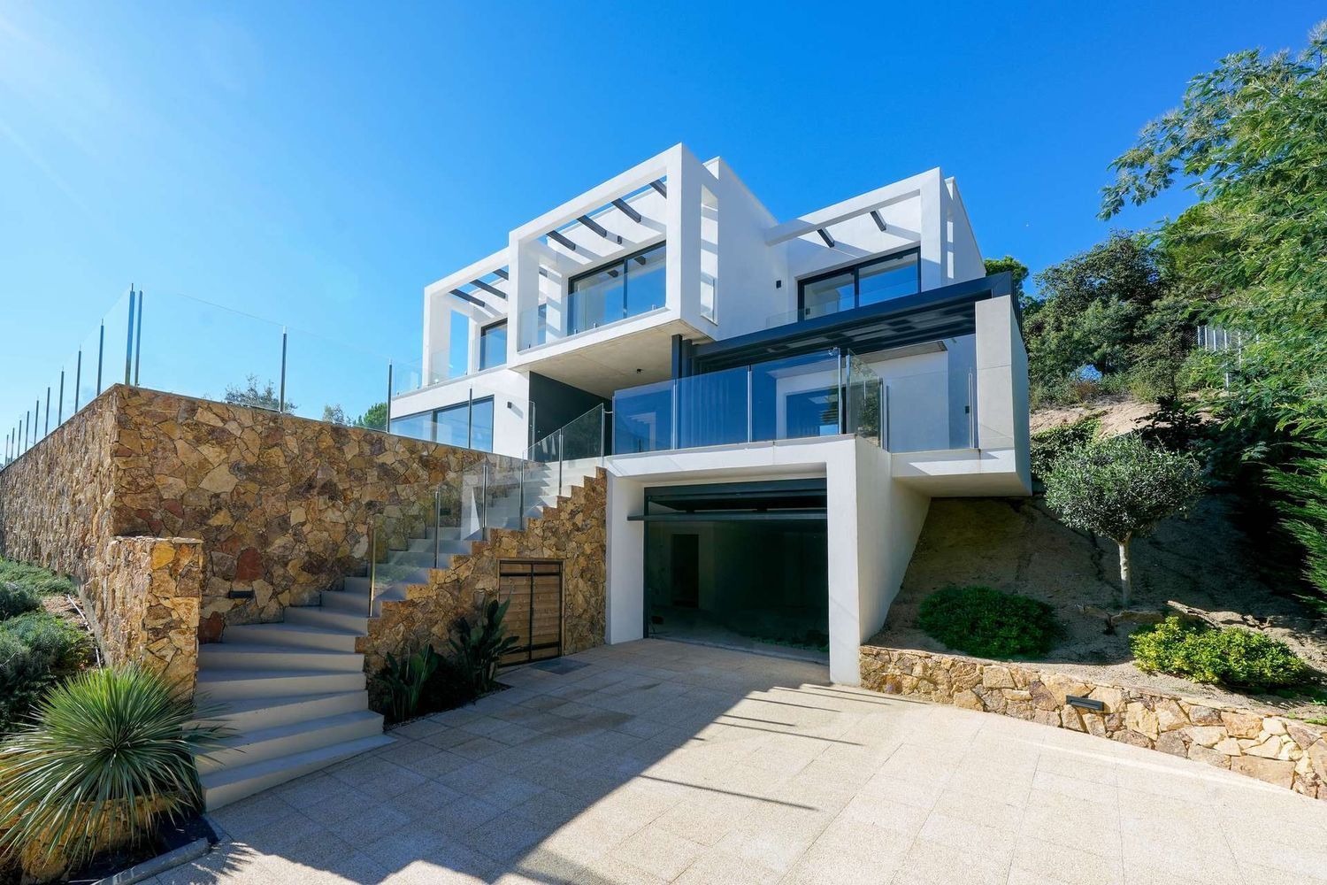 House in Lloret de Mar, Girona, Spanien 3 Schlafzimmer, 330 m2 Nr. 168472