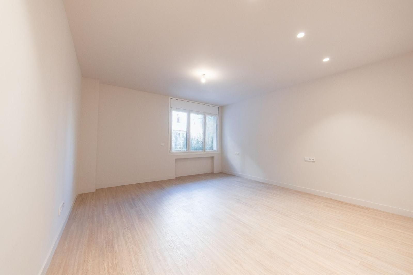 Lägenhet i Barcelona, Spanien 4 sovrum, 270 kvm. Nr. 168473