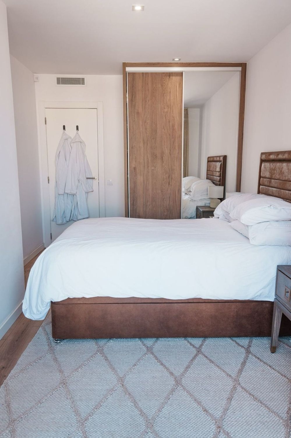 Huoneisto Barcelona, Espanja 3 makuuhuonetta, 134 m2 No. 166752