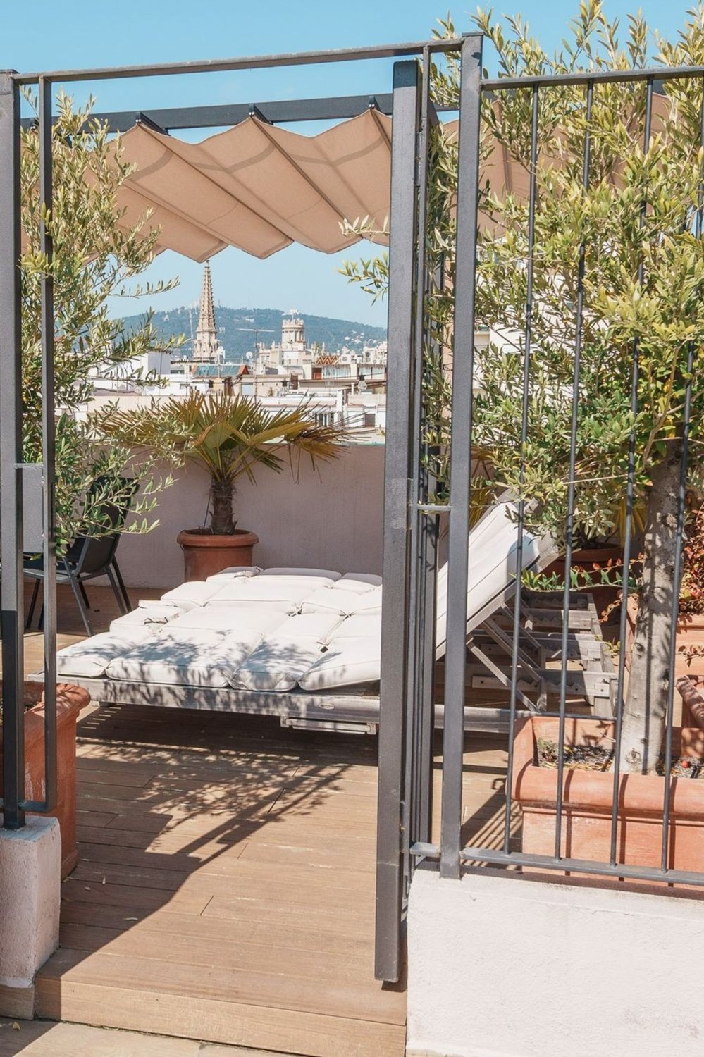 Huoneisto Barcelona, Espanja 3 makuuhuonetta, 134 m2 No. 166752